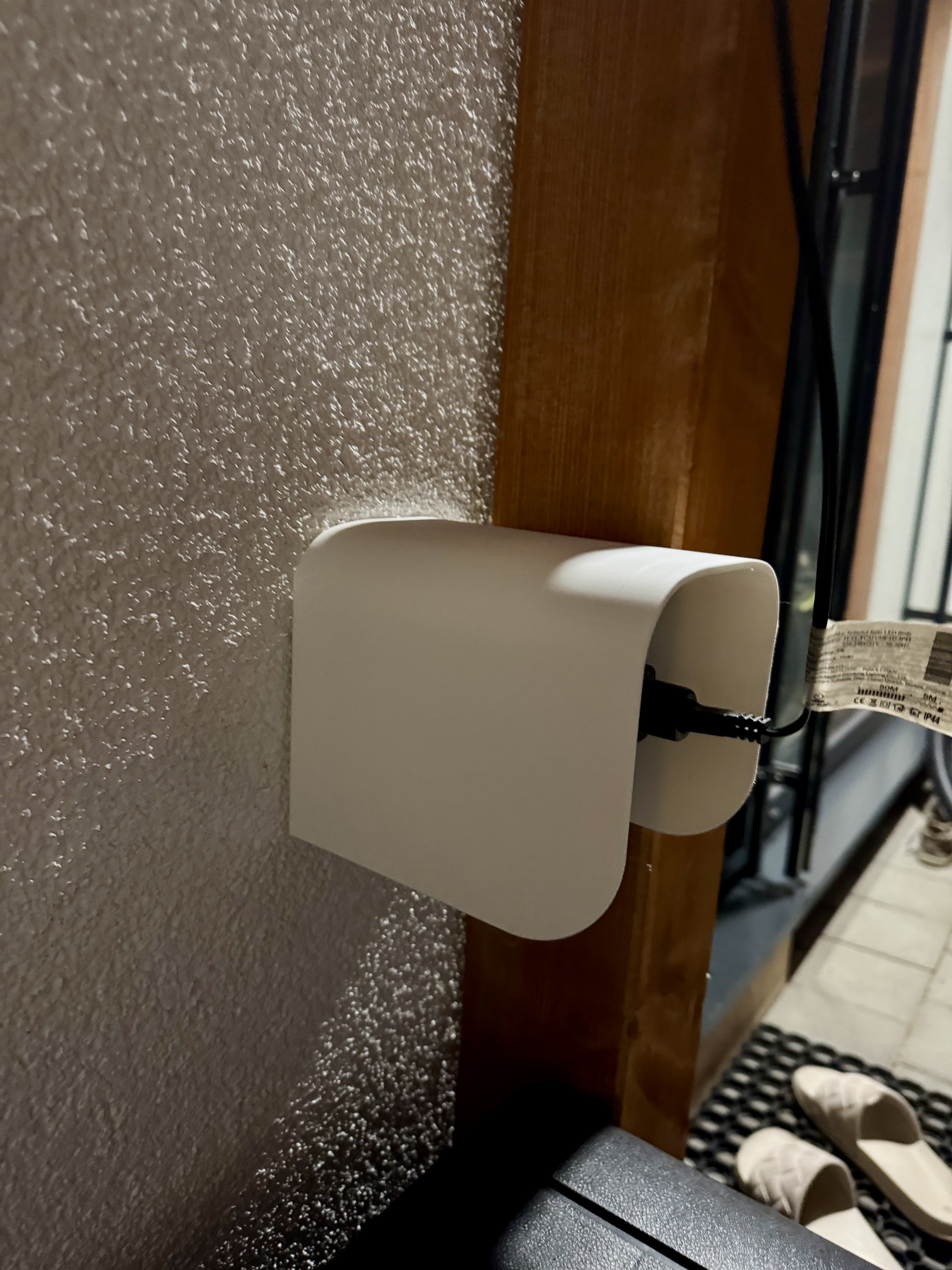 Outdoor weatherproof outlet cover V2