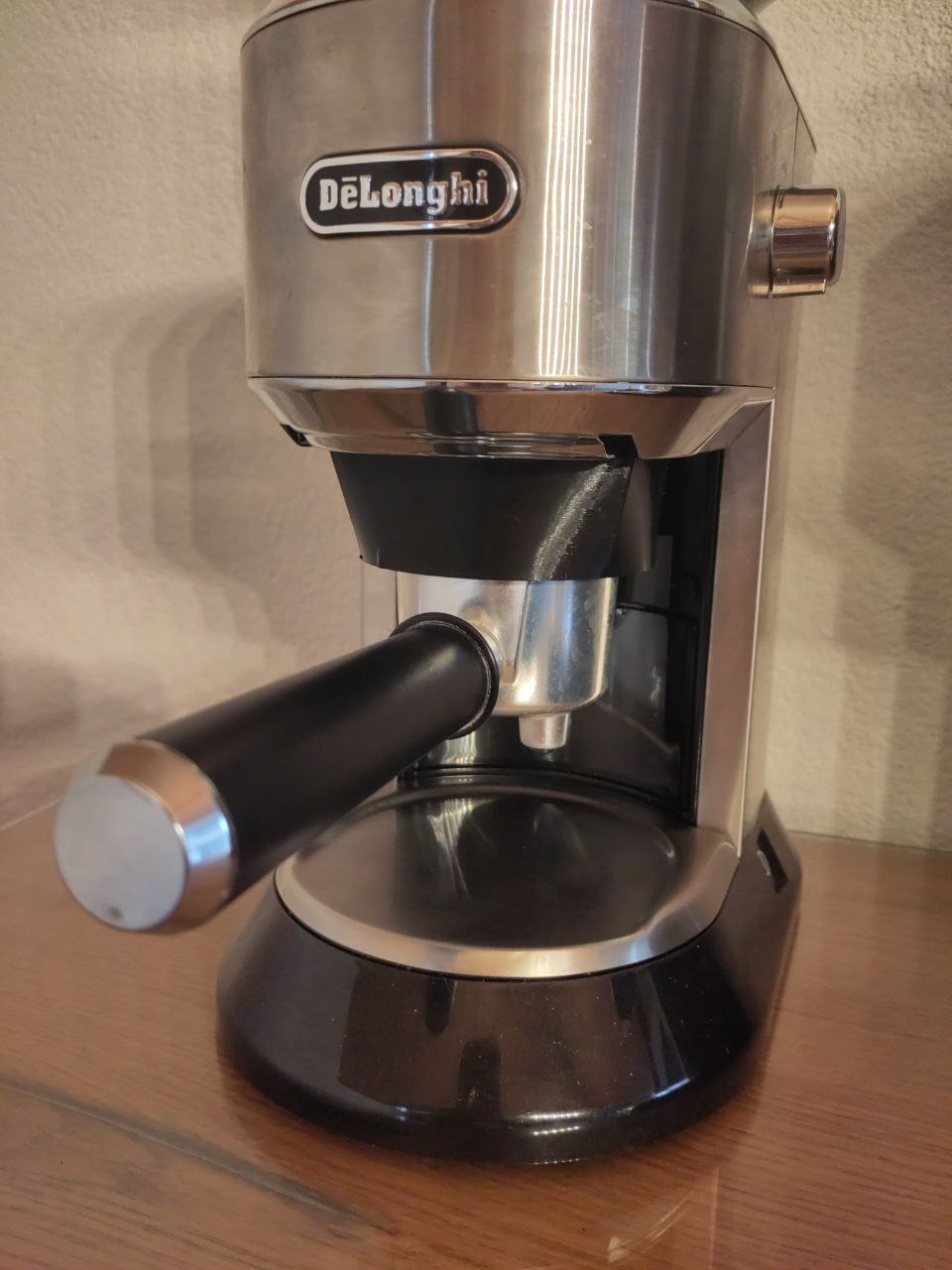 DeLonghi Dedica Coffee Grinder Advanced Holder