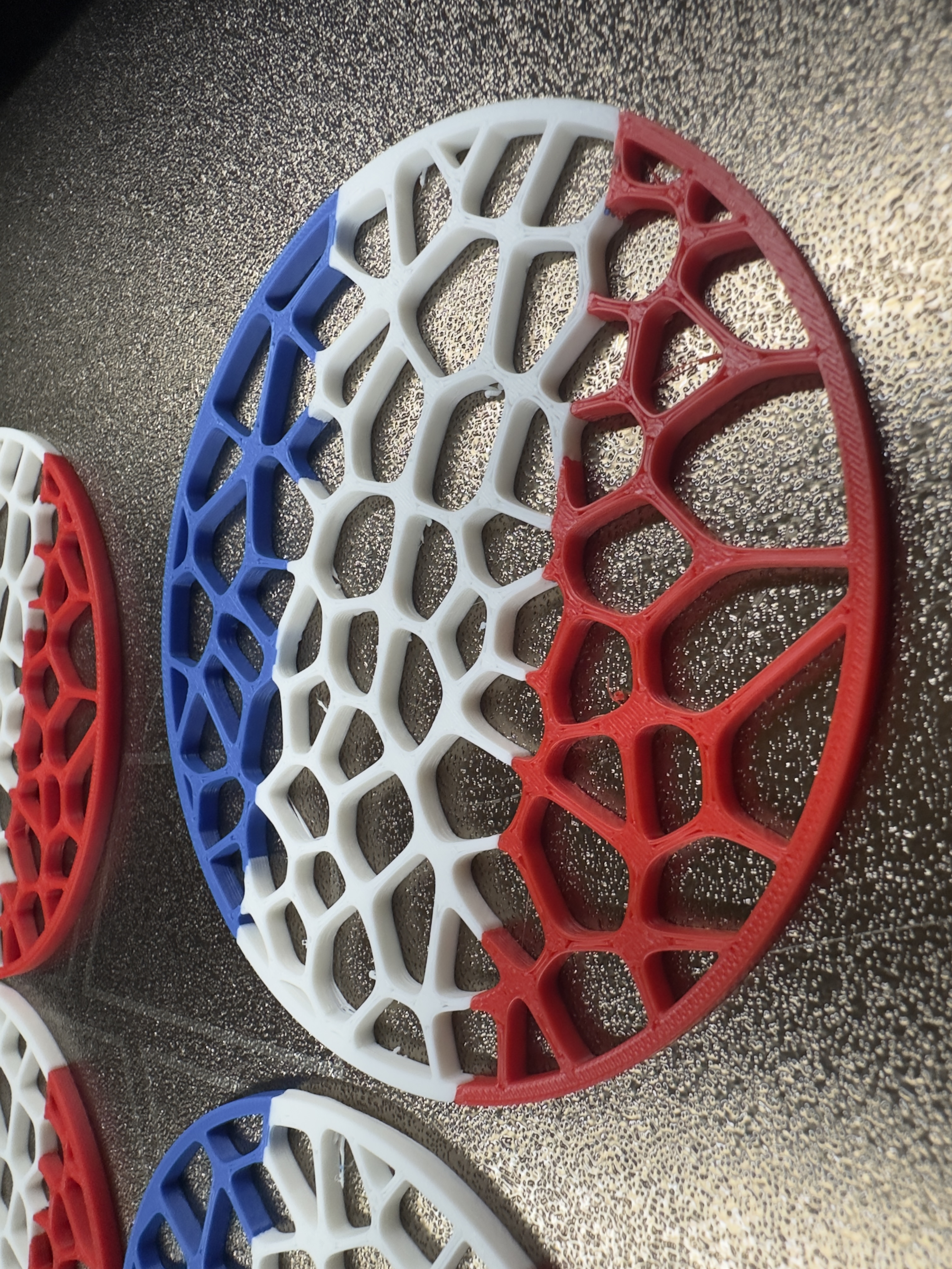 Untersetzer Tricolore Voronoi AMS