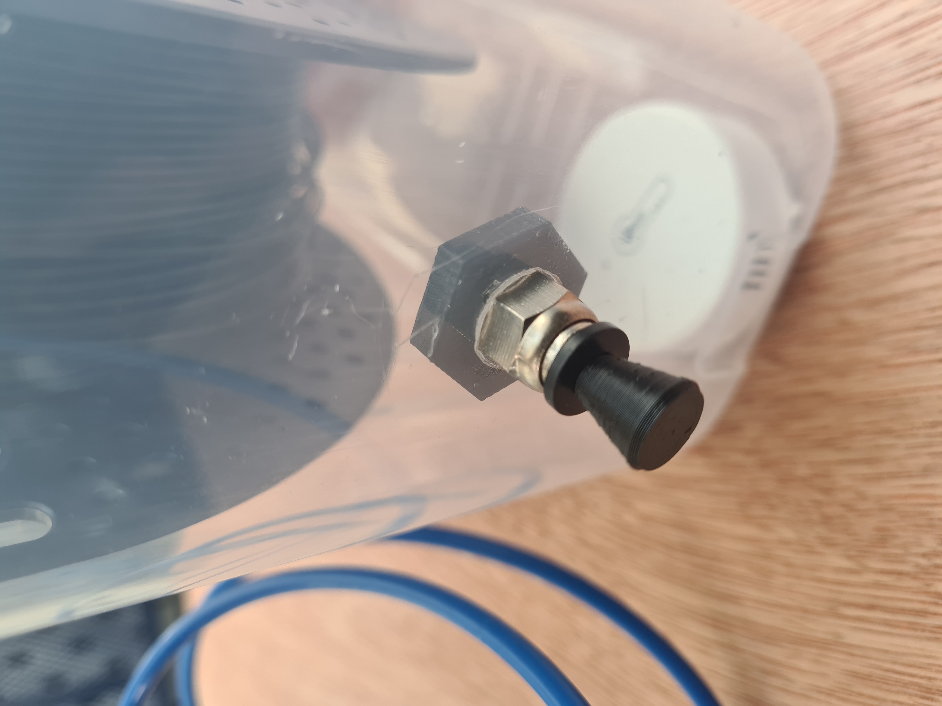 Sealing bung for Filament Dry box cheap and simple pneumatic connector