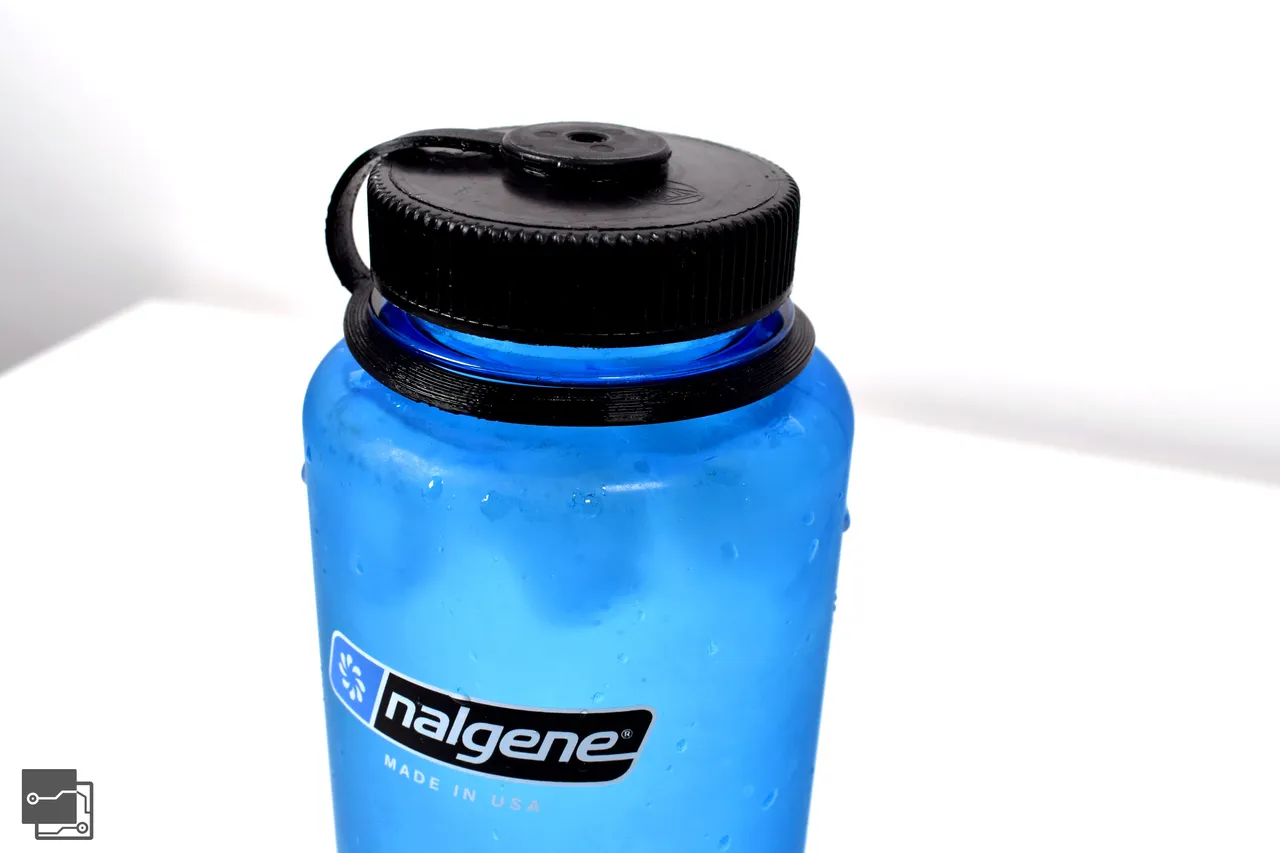 Nalgene 1L bottle cap strap repair by Open Hardware Designs, Download free  STL model