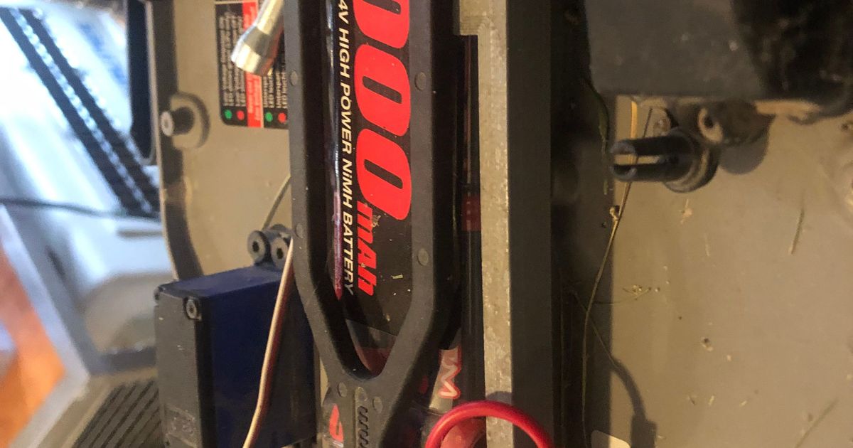 Traxxas Slash Antenna Bracket by thedude386 Download free STL model