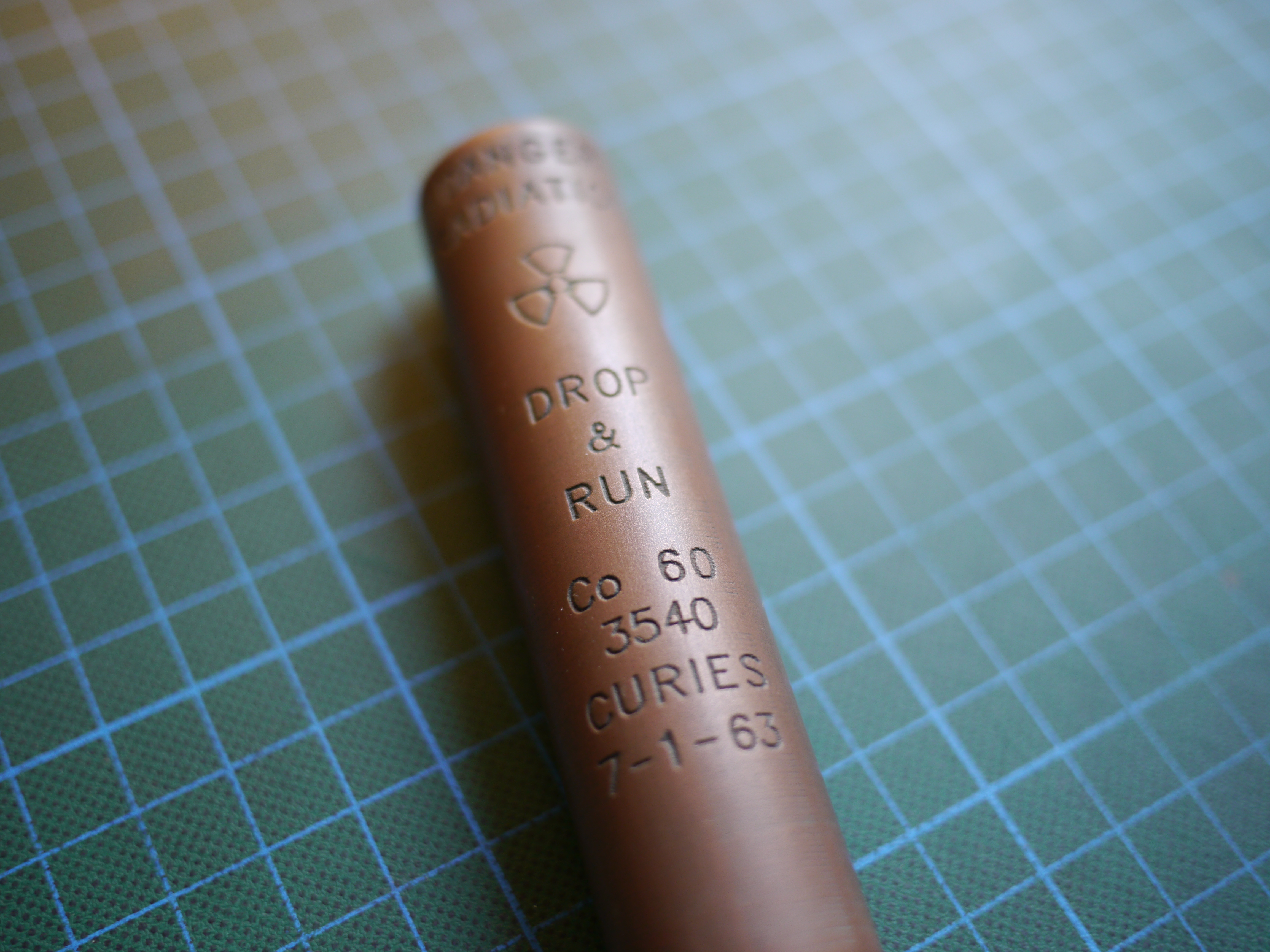 Drop & Run Cobalt 60 Source Cylinder