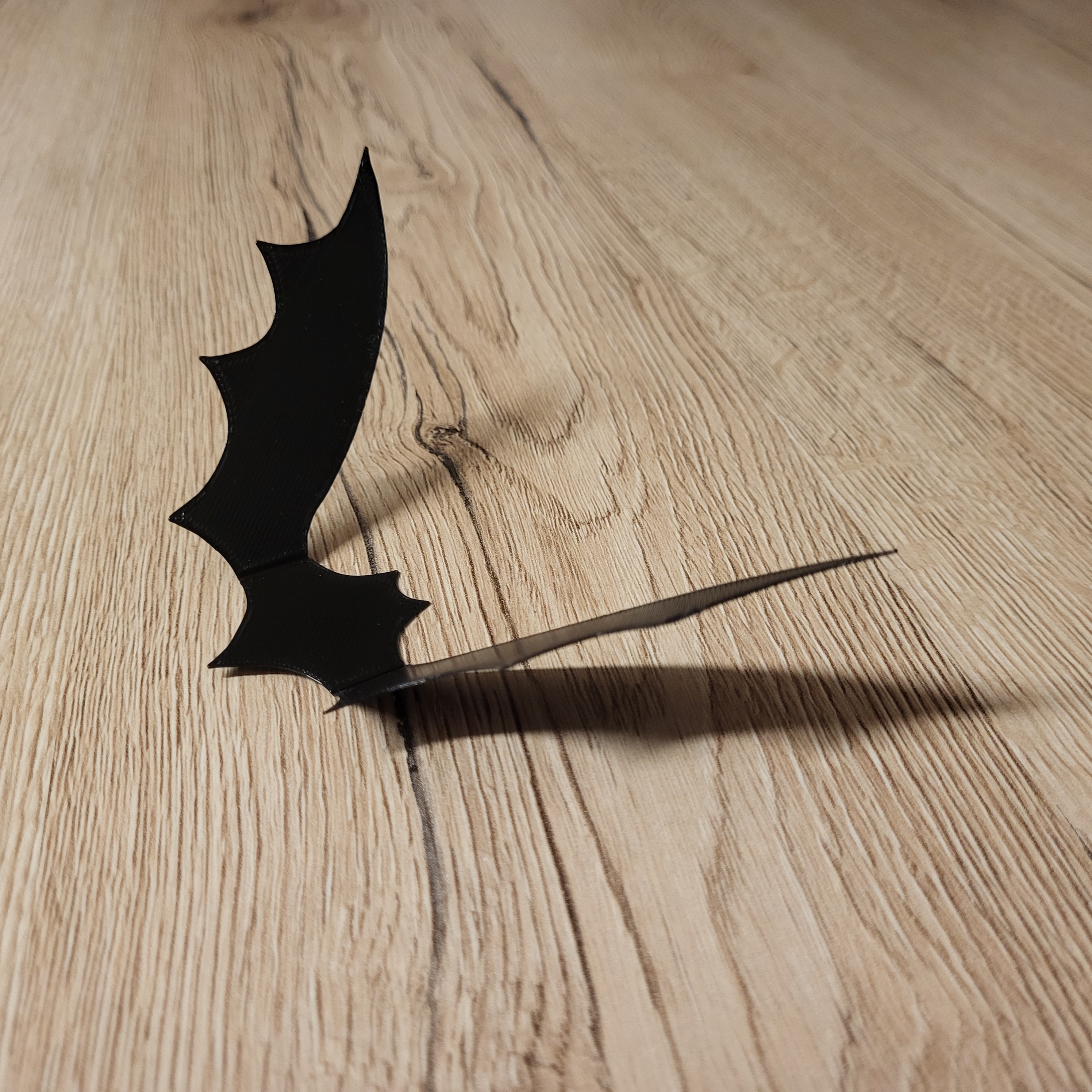 Decoration bat for Halloween (foldable) ~ Chauve-souris de décoration pour Halloween (pliable)
