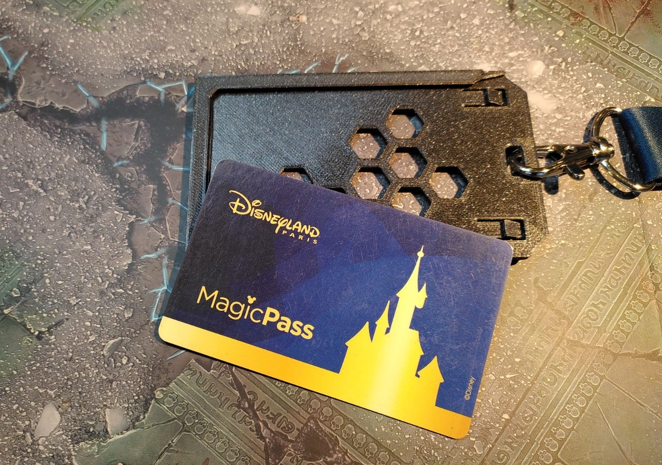 badge-holder-by-agent-mess-download-free-stl-model-printables