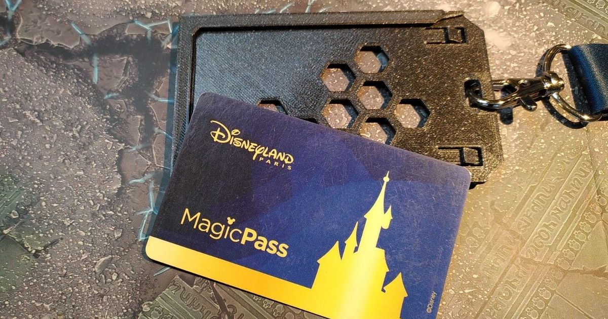 Badge Holder by Agent Mess Download free STL model