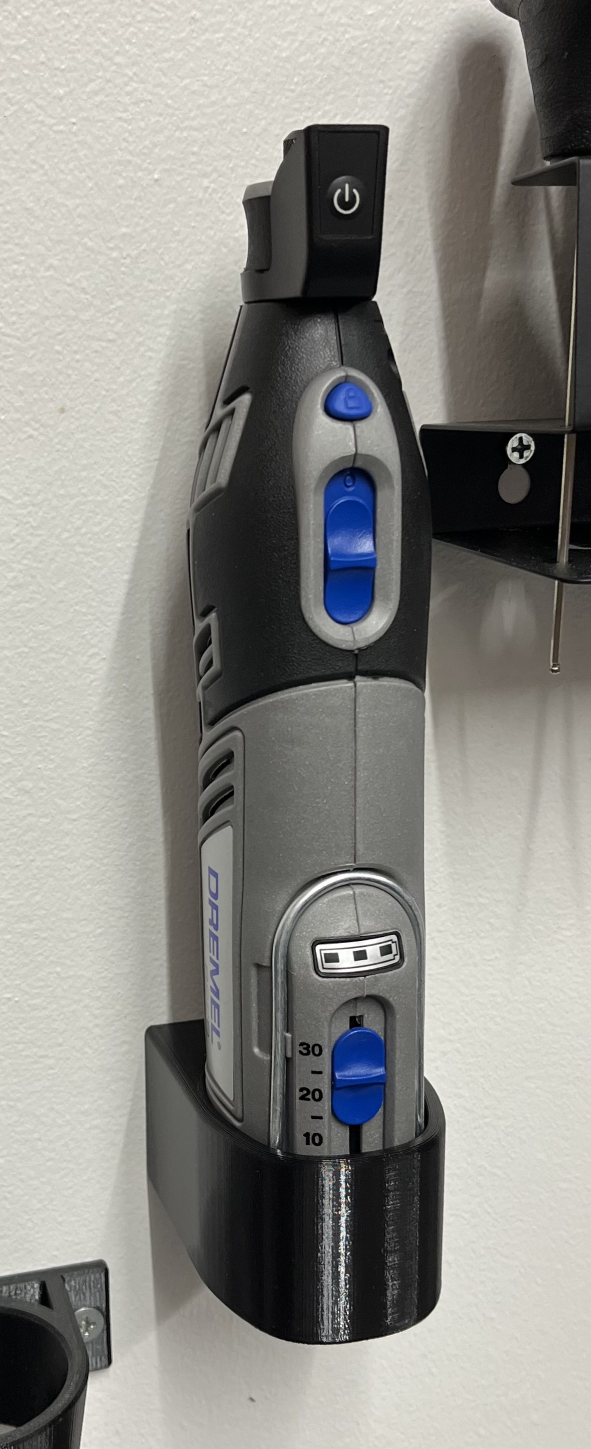 Dremel 82xx wall mount