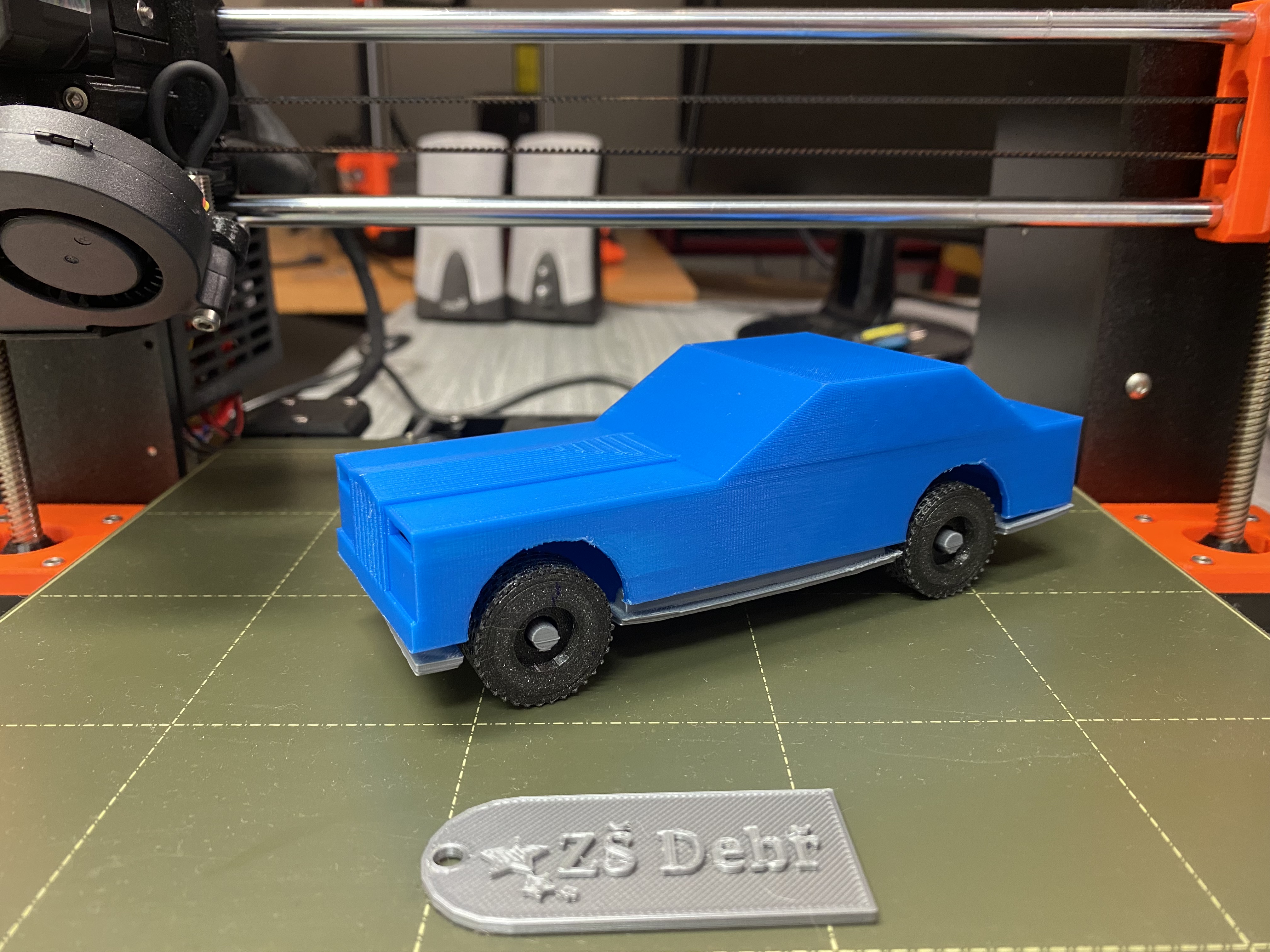 Skládačka automobilu pro robotickou linku