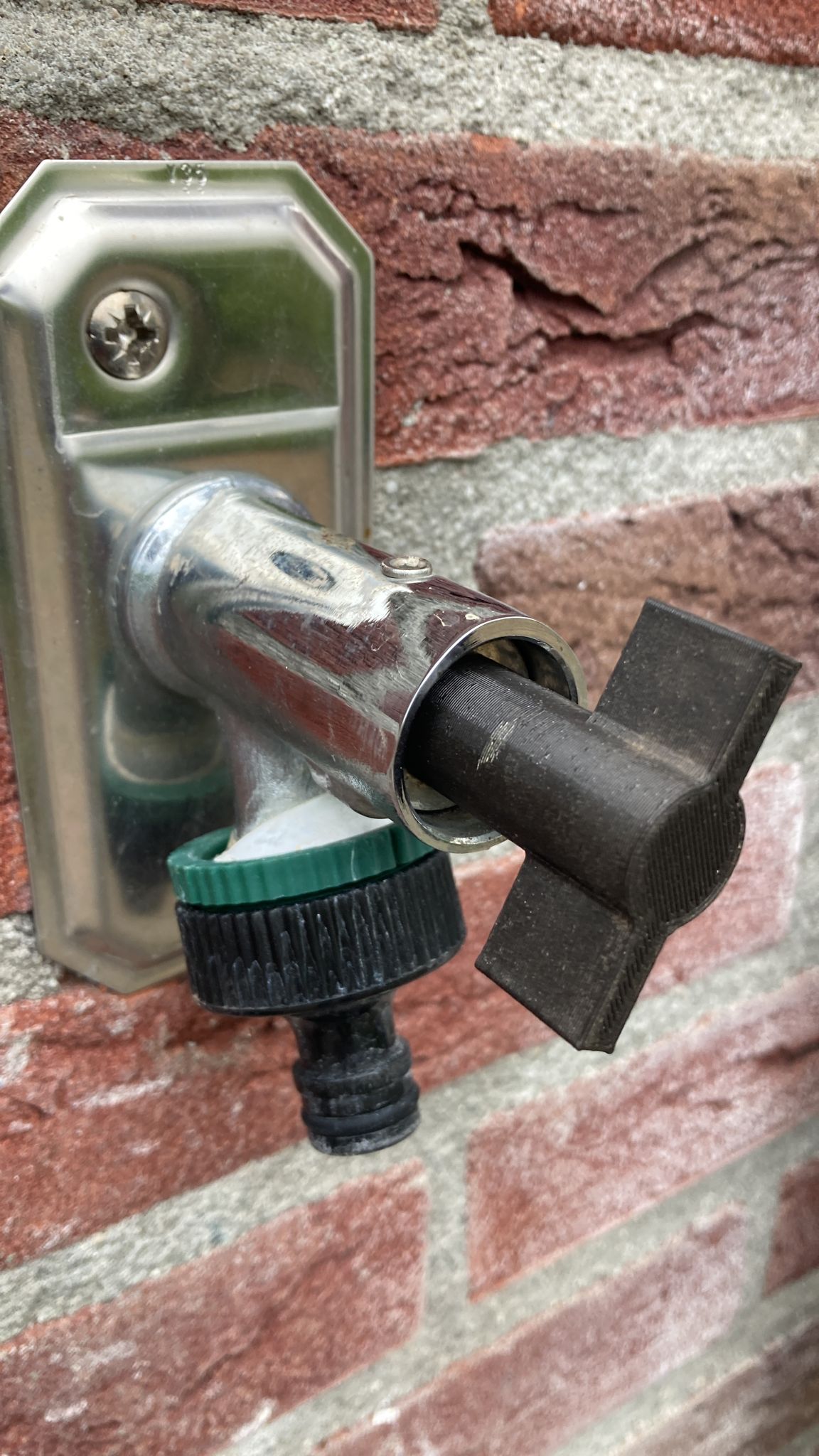 Key for outdoor water tap
