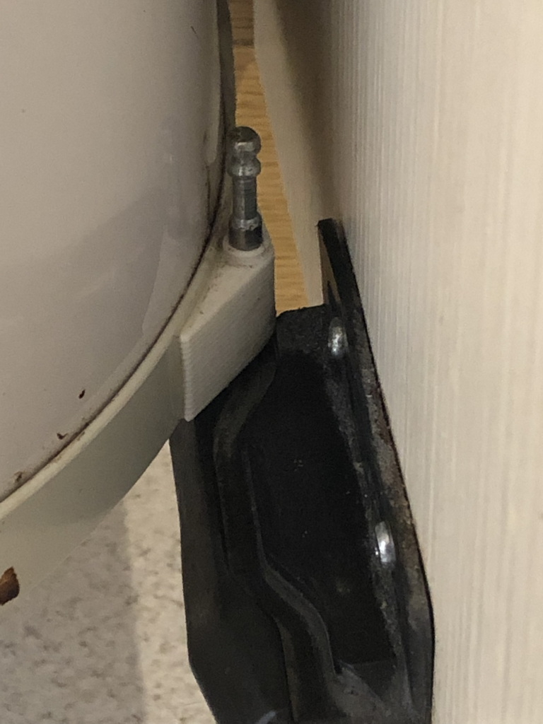 garbage locking mechanism
