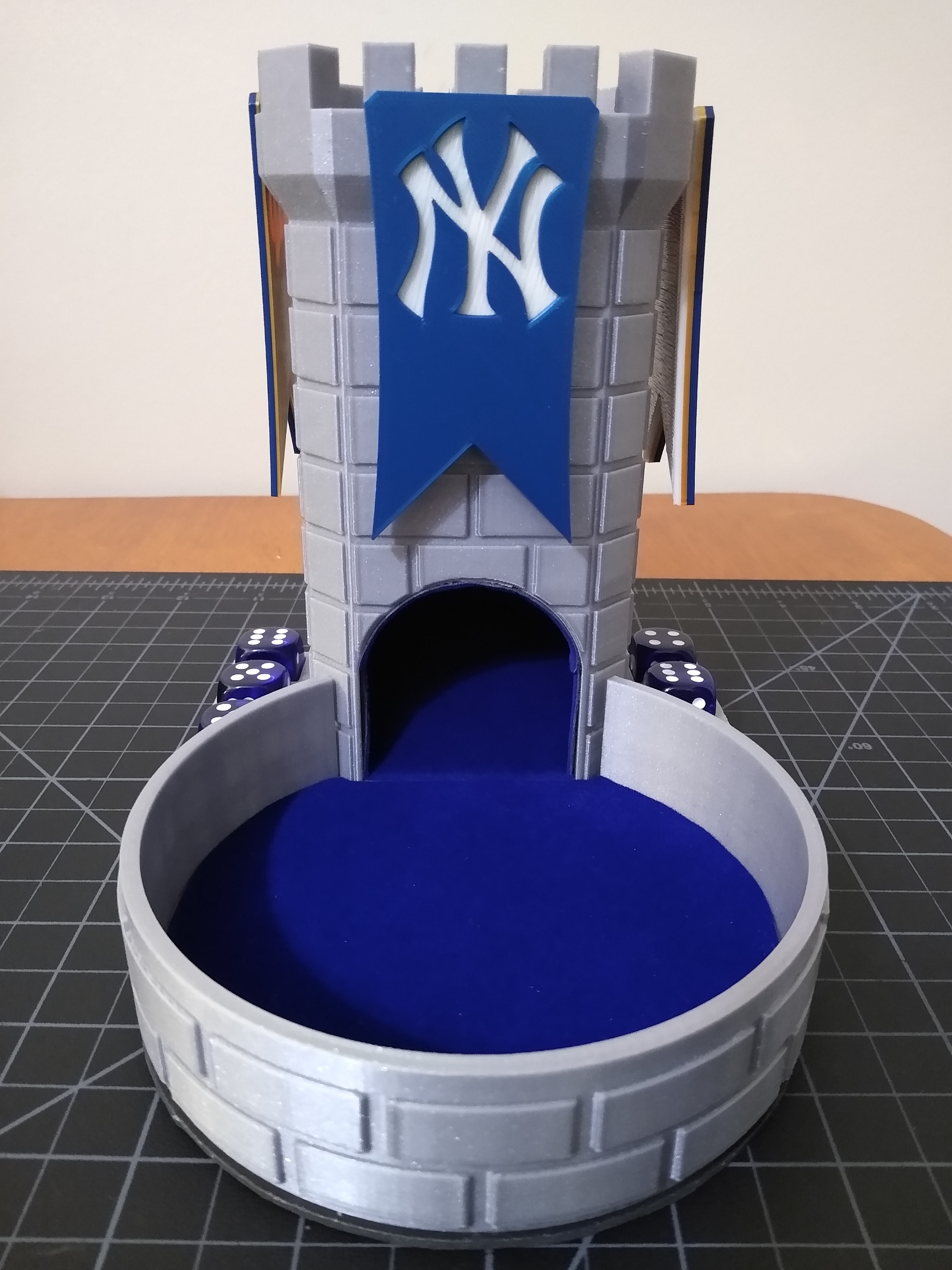 Team Flags for Dice Tower — thumbnail 5