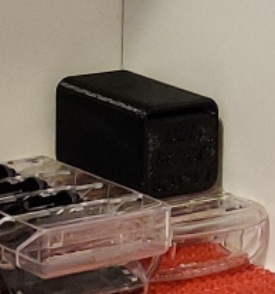 ddl sharps razor blade box container by ddl.vnt Download free STL