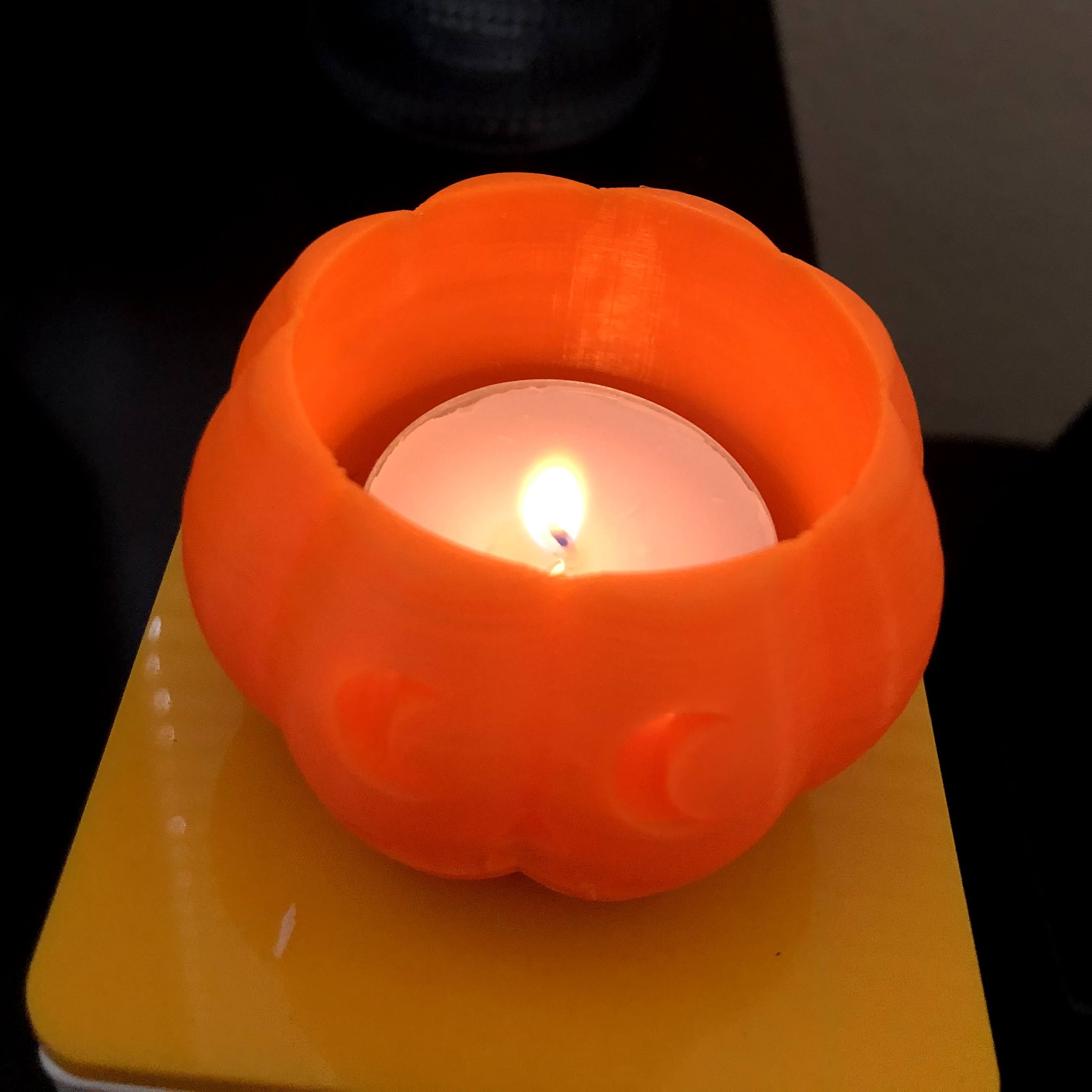 Pumpkin Tealight Candle Holder by electric_pierogi Download free STL