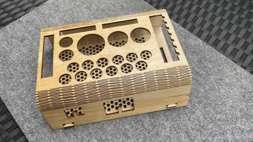 lasercut (wallmounted) Desktop Organizer — miniatura 3