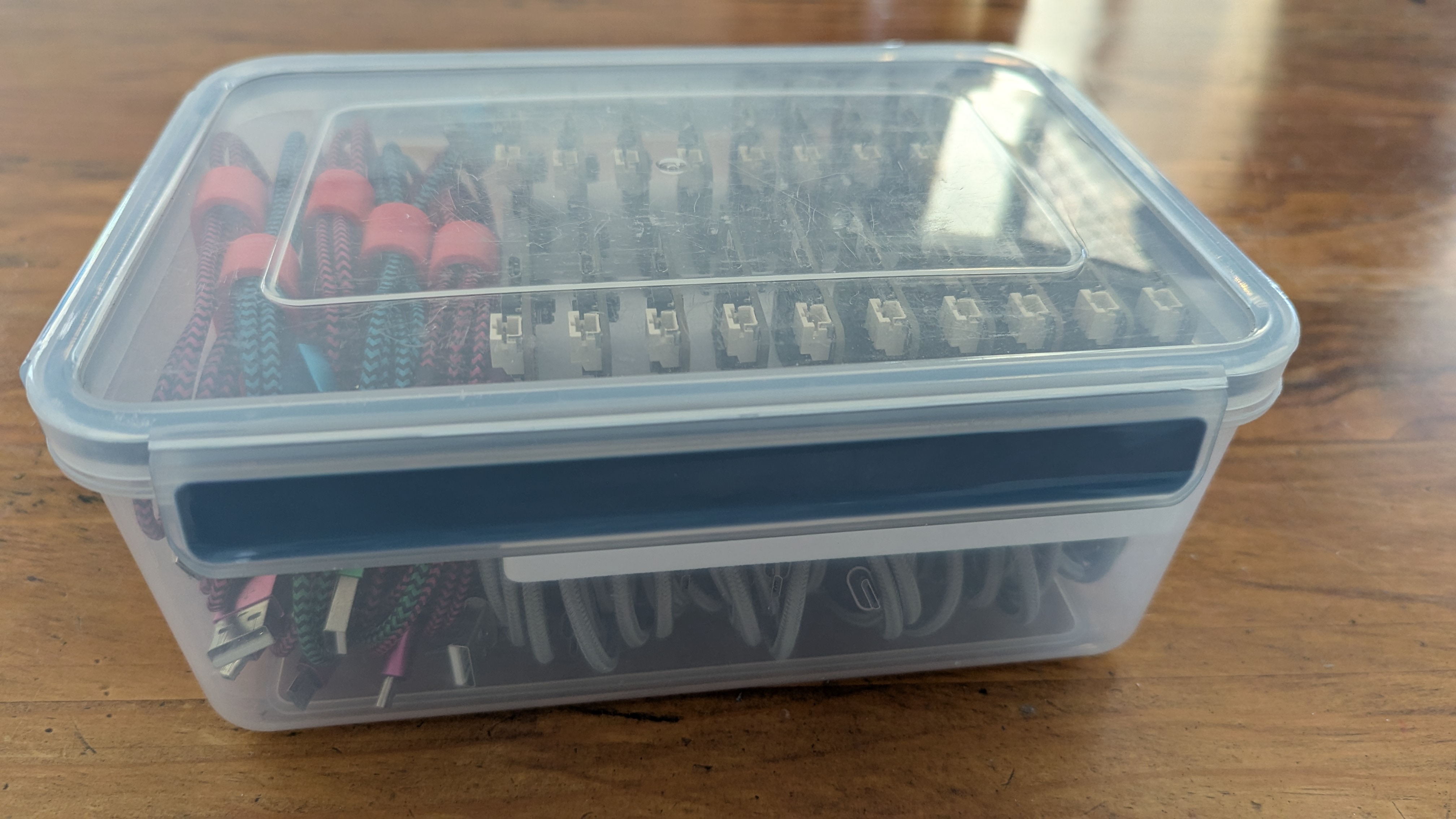 Miniatura 6 do modelo 3D micro:bit container holder