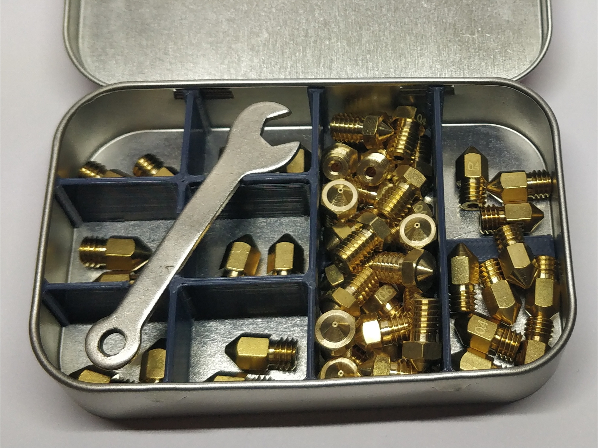 Minimalist Altoids Organizer for Nozzles