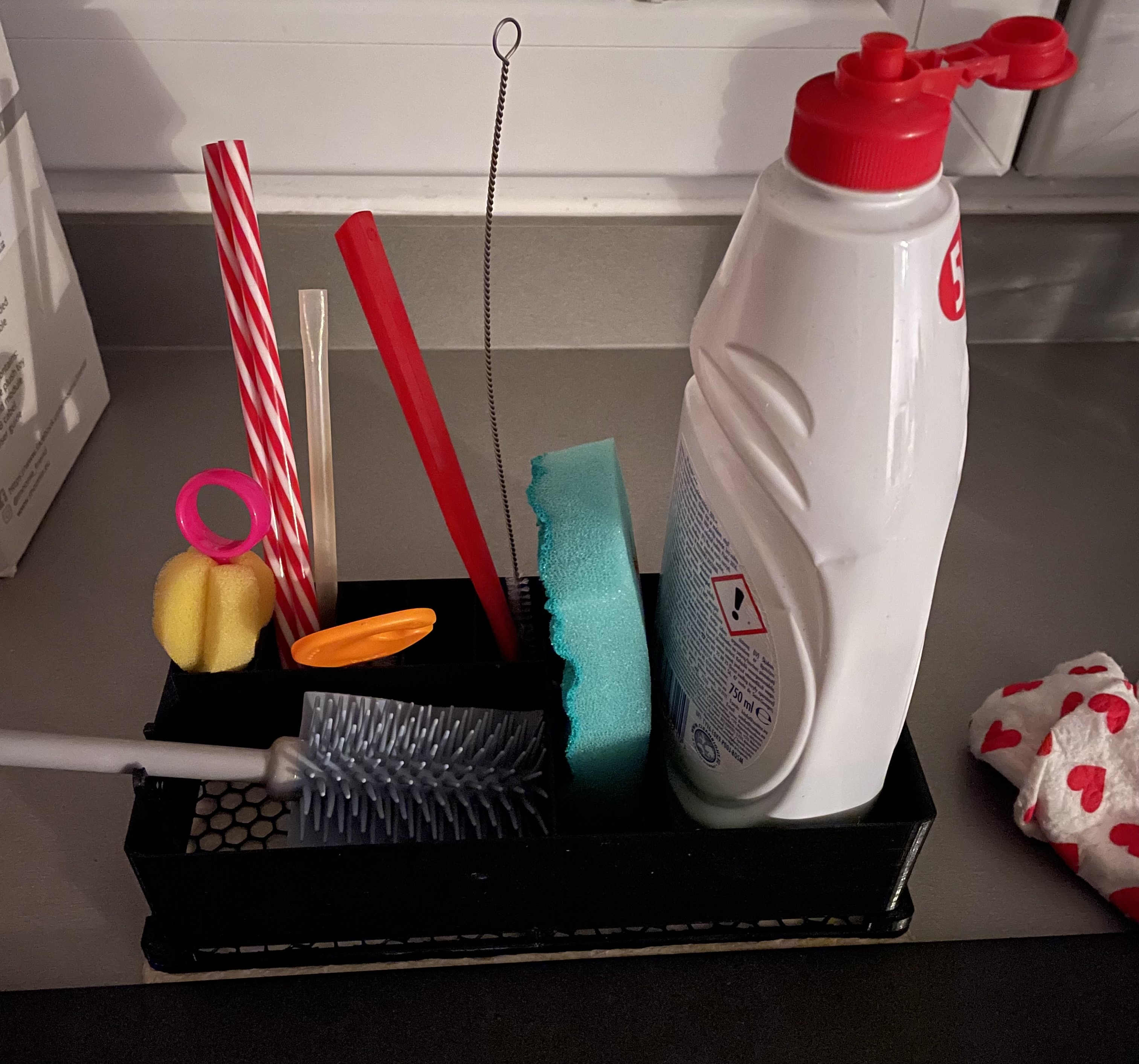 Kitchen stand for sponge and other cleaning equipment