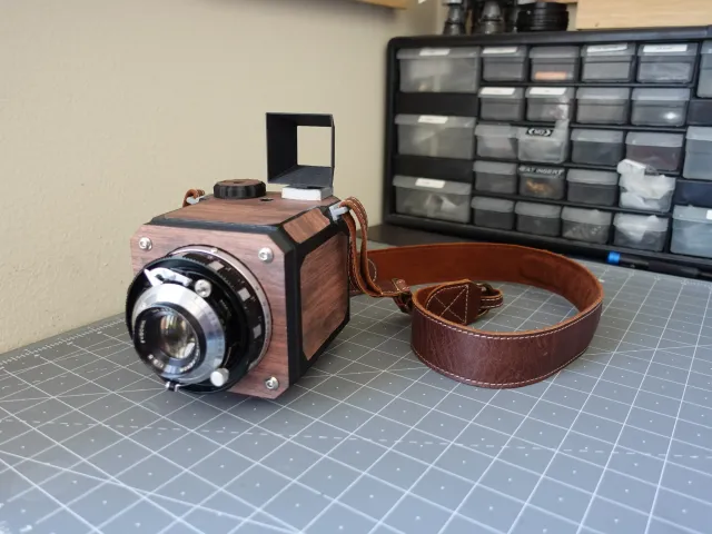 Medium Format Camera with 3D Printed Ratchet