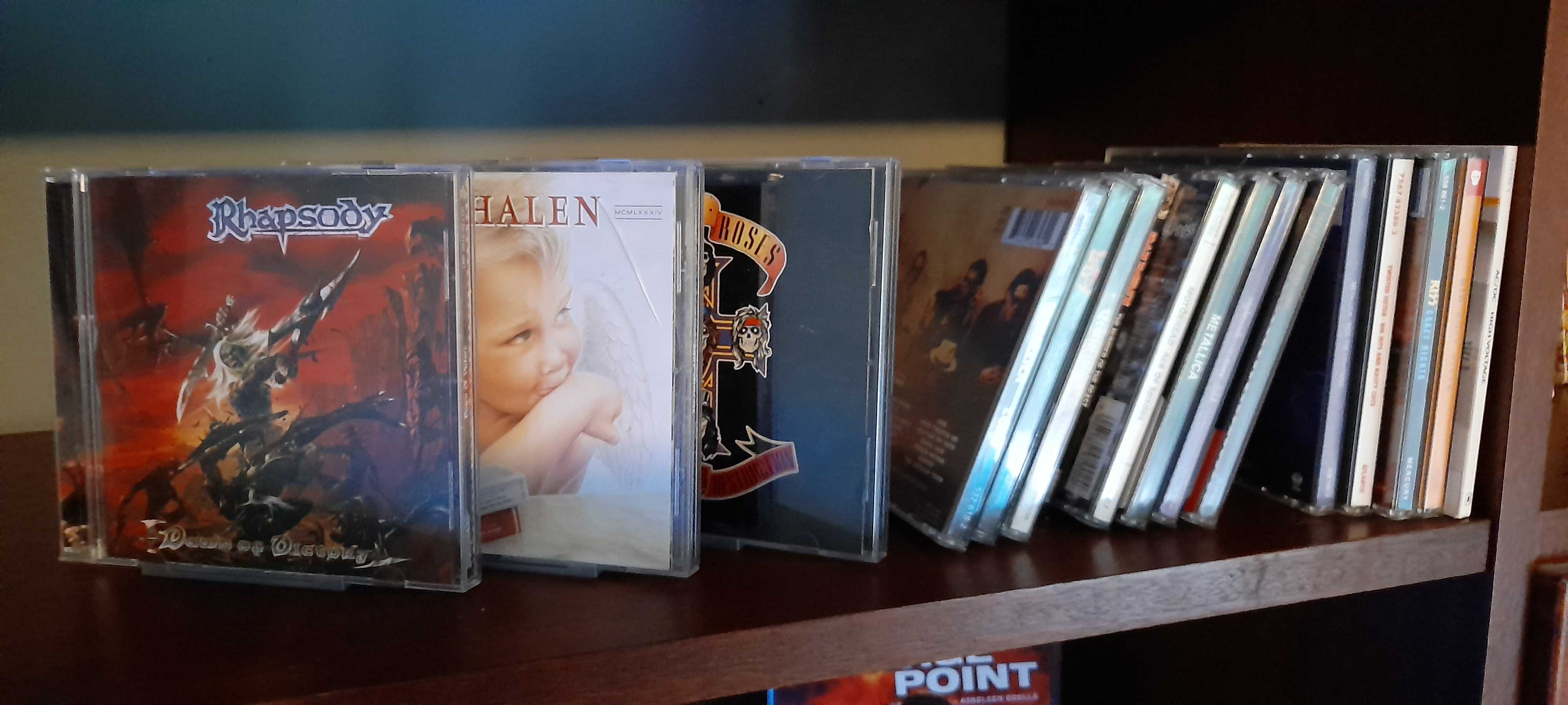 DVD/CD case display stand