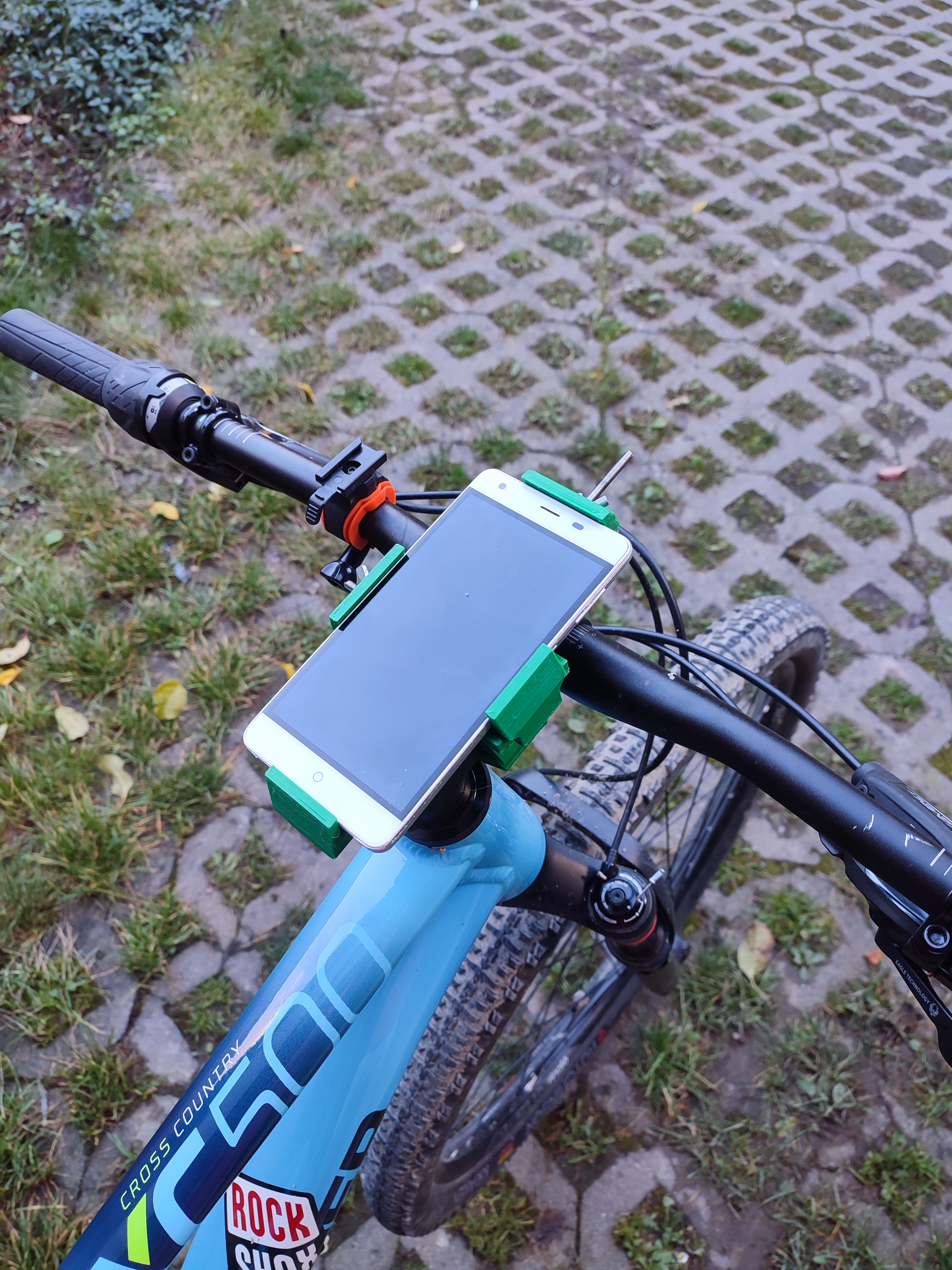Universal bike phone mount