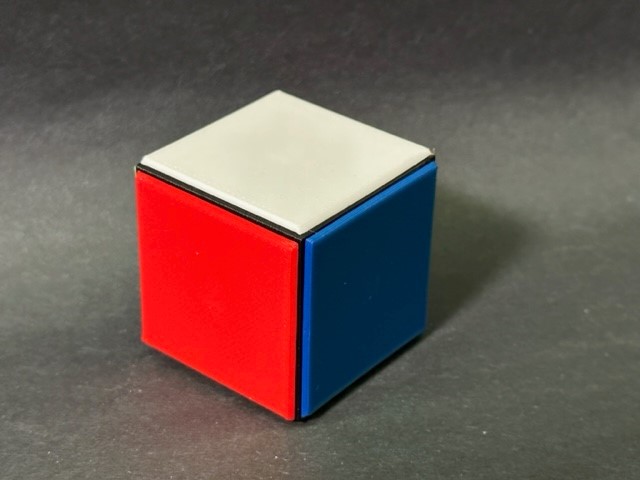 1x1 Rubik's cube (stickerless & glueless)