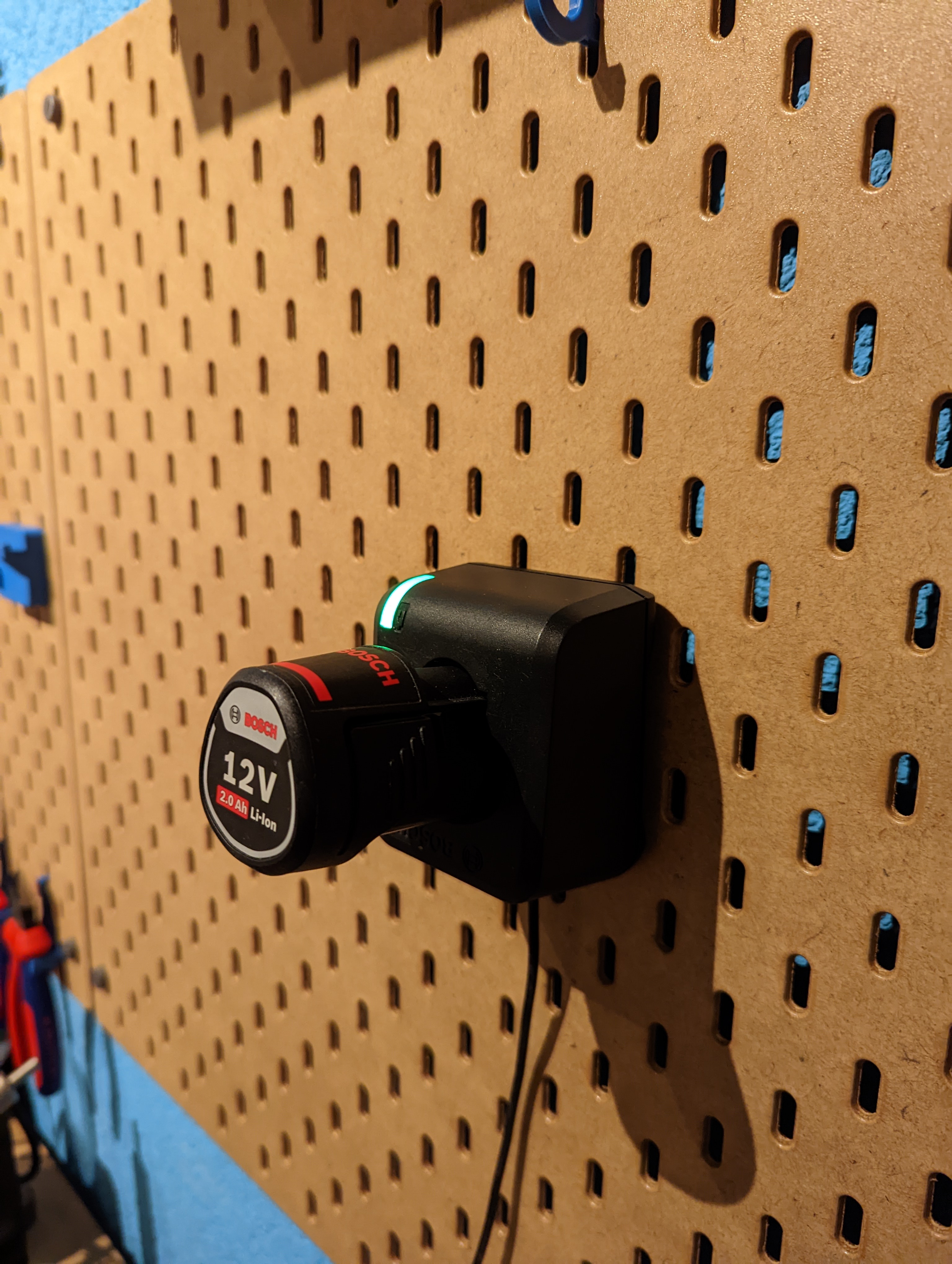 SKADIS Bosch / Dremel 12V Charger Mount (GAL 12V-20)