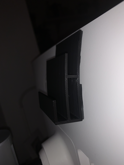 Non-Magsafe Monitor Continuity Camera Holder (parametric)