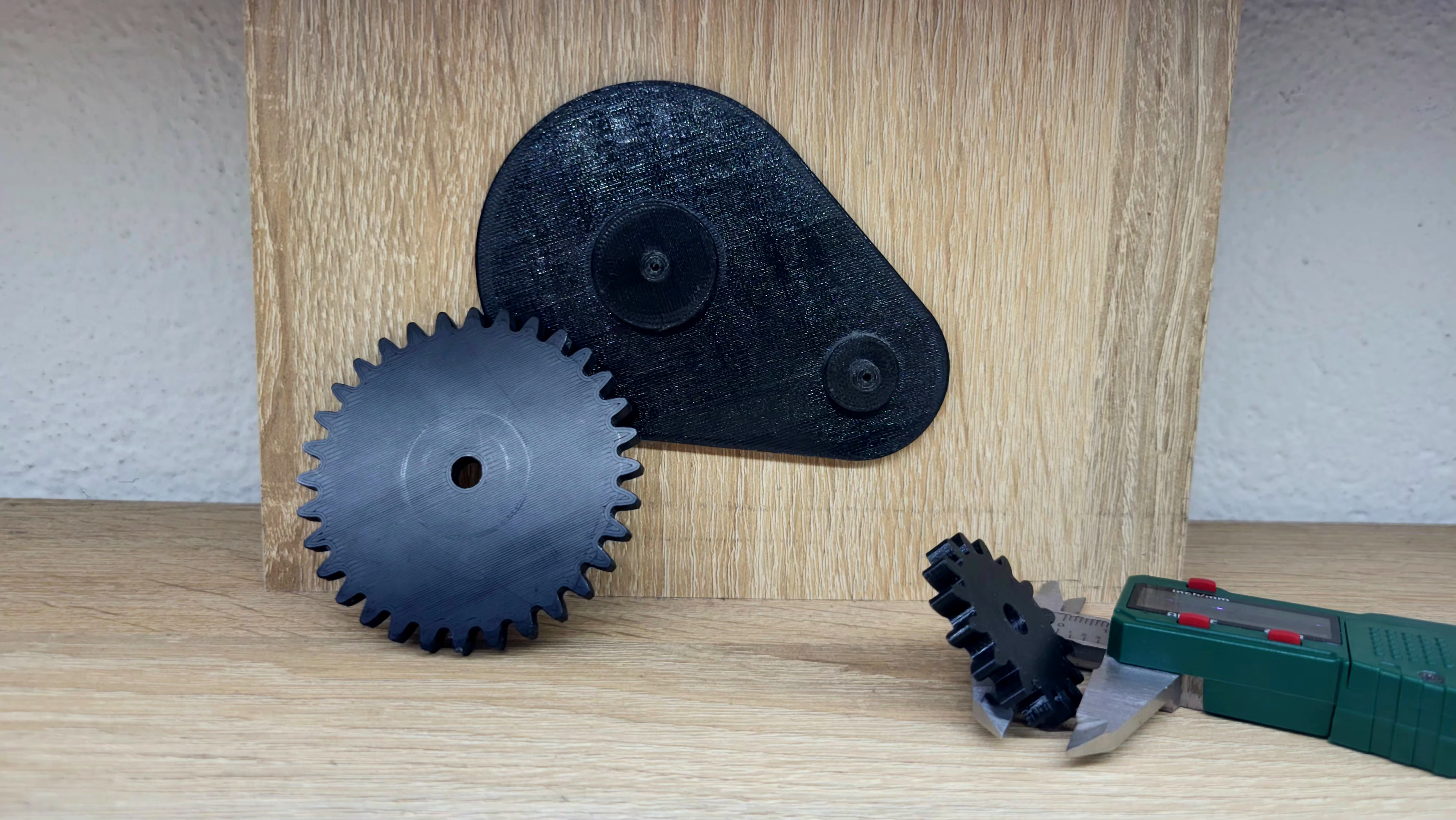 Functional Gear Desk Decoration 3D model