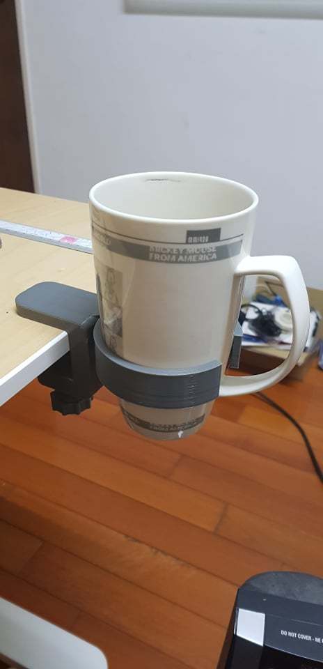 Miniatura 6 do modelo 3D Cup holder table clamp