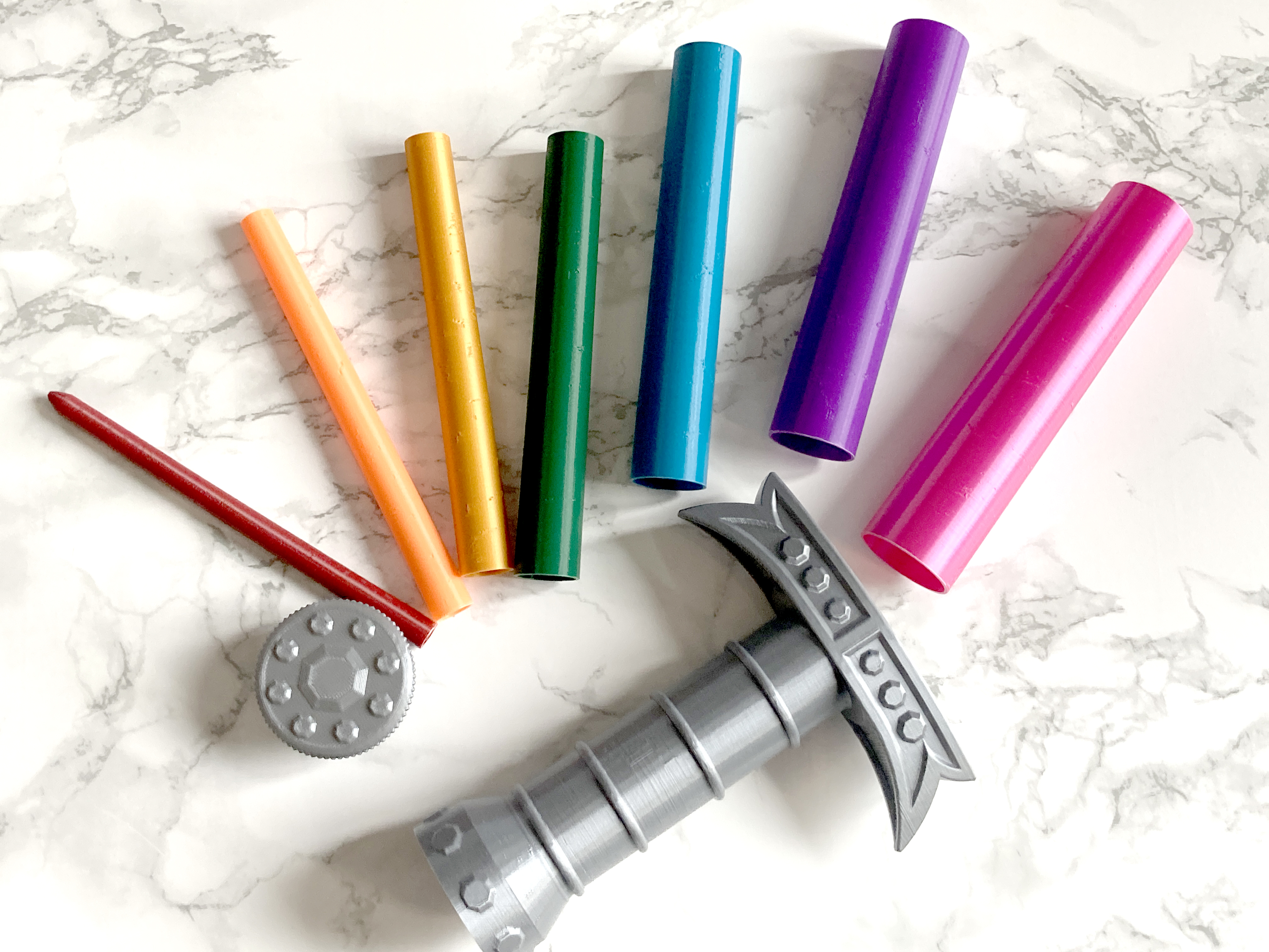 Miniatura 2 do modelo 3D Retractable Rainbow Sword