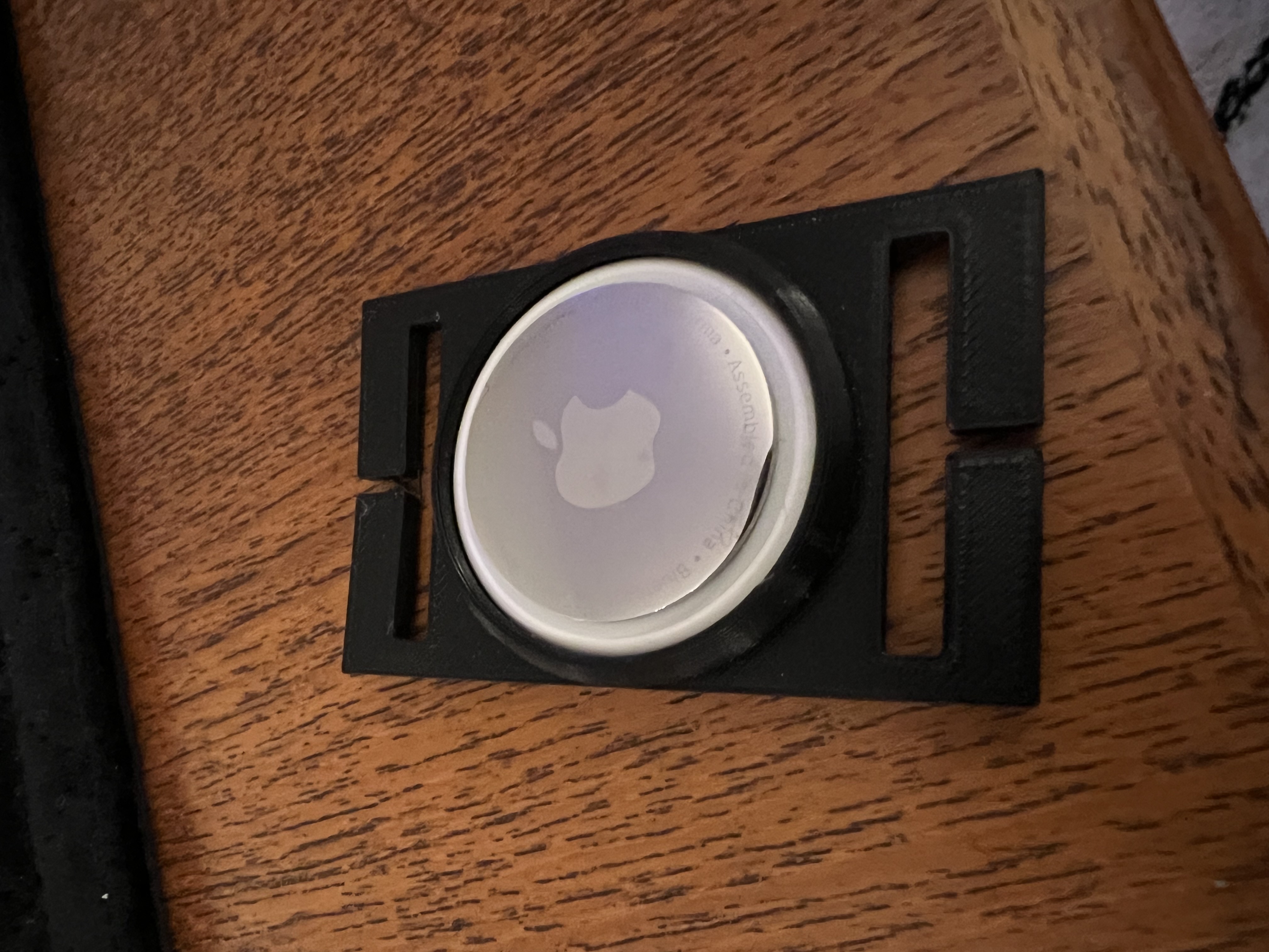 Ridge Wallet Airtag Strap Mount by Thomas Download free STL model