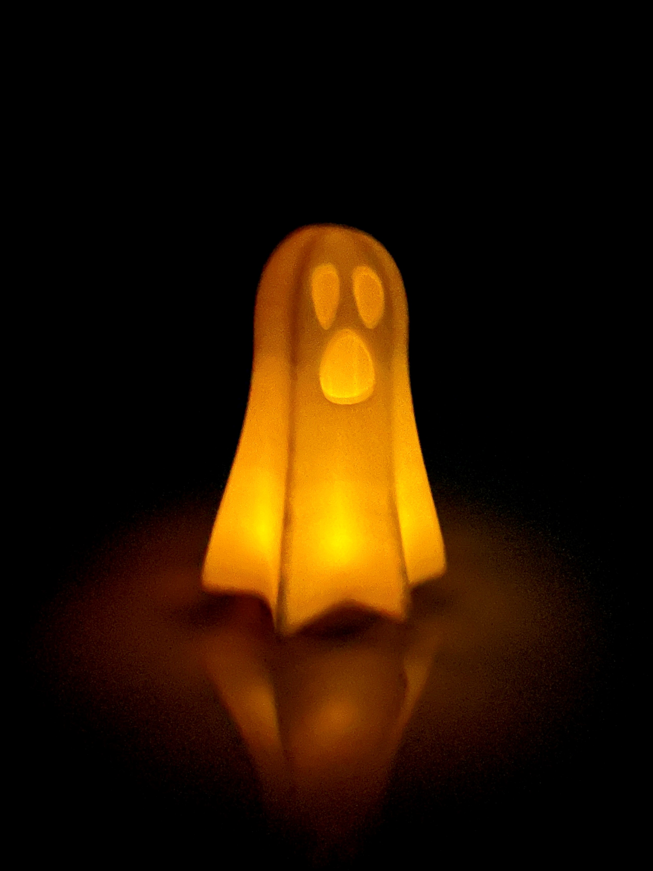 Miniatura 5 do modelo 3D Tea Candle Ghost Lamp