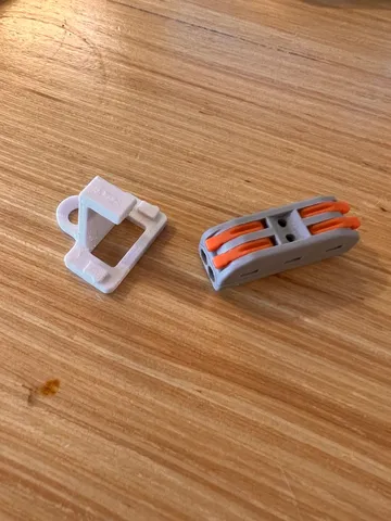 4 Wire Connector Wall Mount