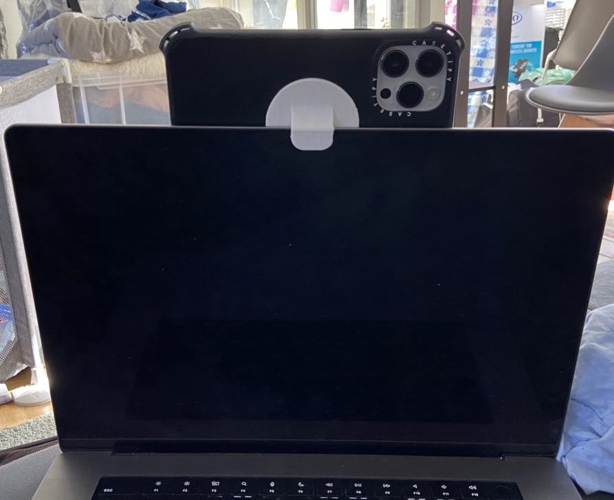 iPhone Continuity Camera Mount for Macbook Pro
