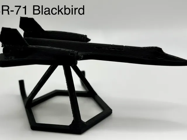 Detailed SR-71 Blackbird Magnet