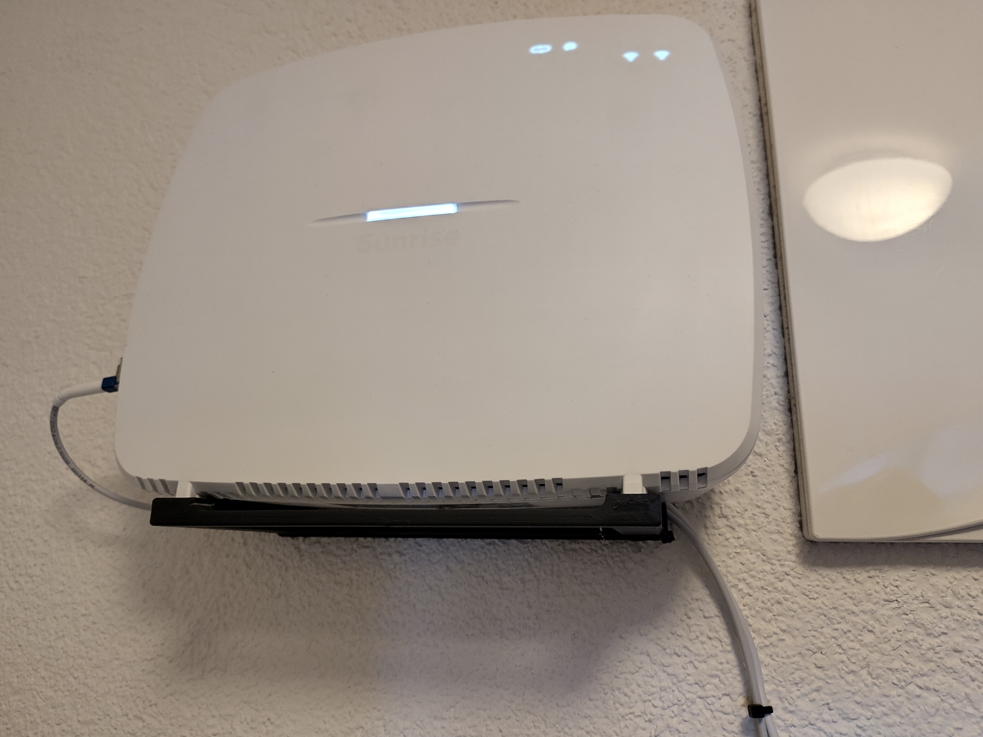 Sunrise Internet Box - Wandhalter
