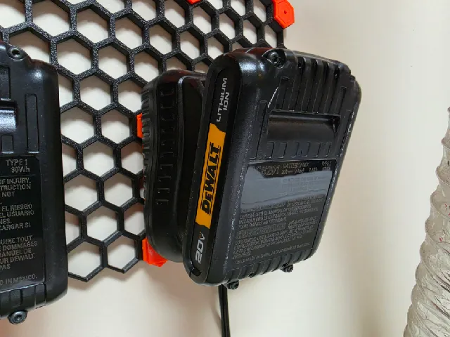 HCW DeWalt DCB107 Mount