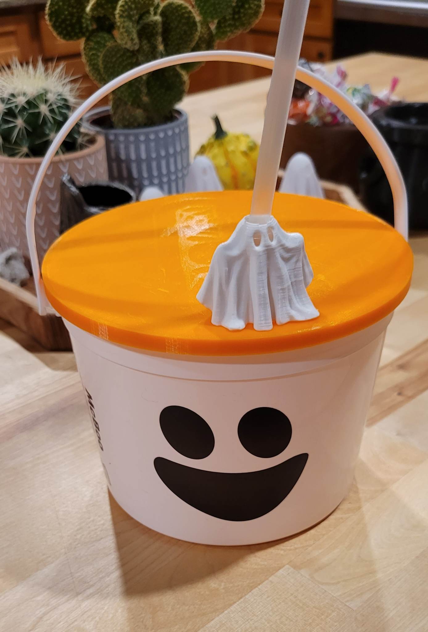 Boo Bucket Drink Lid With Straw Holder