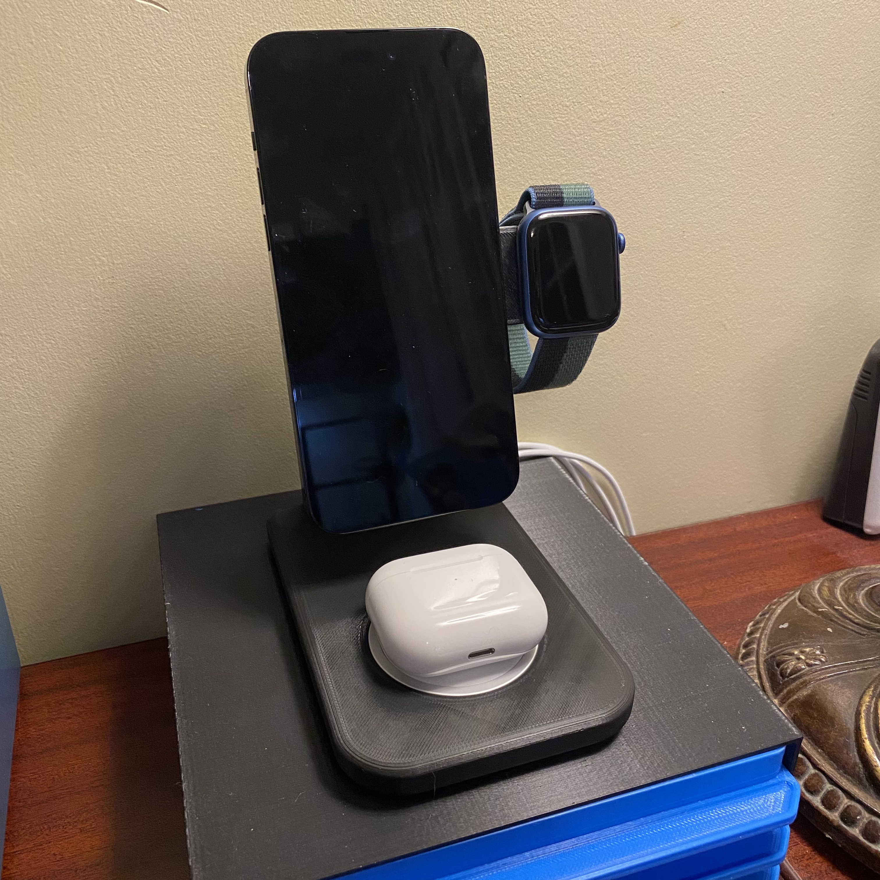 Apple 3-in-1 MagSafe Charging Stand