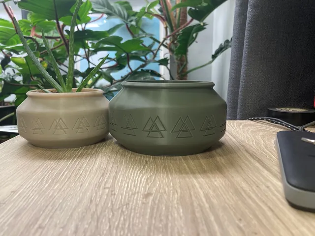 Triangle Pattern Planter