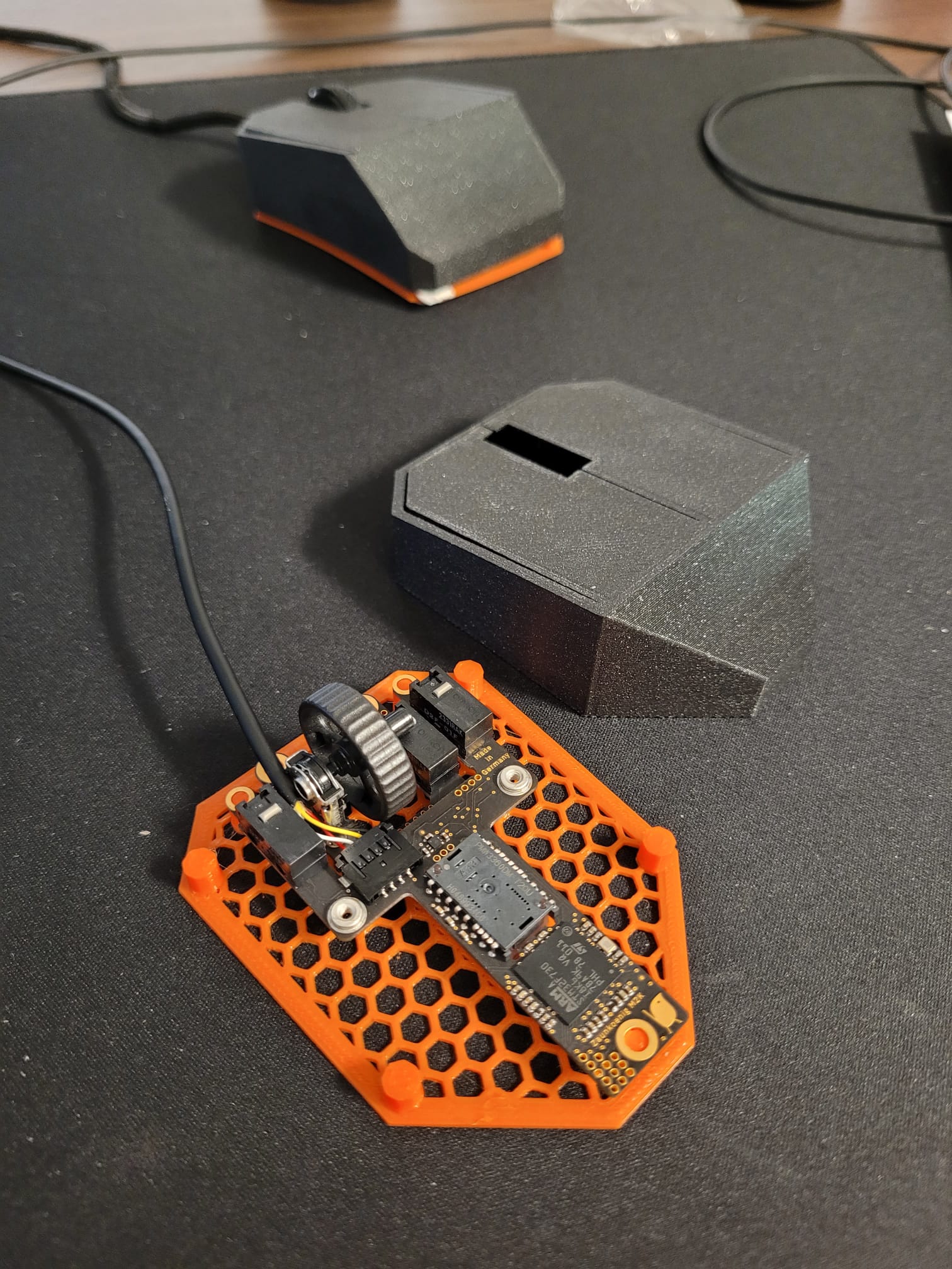 19 gram gaming mouse Zaunkoenig m2k PCB shell by 8042 | Download free ...