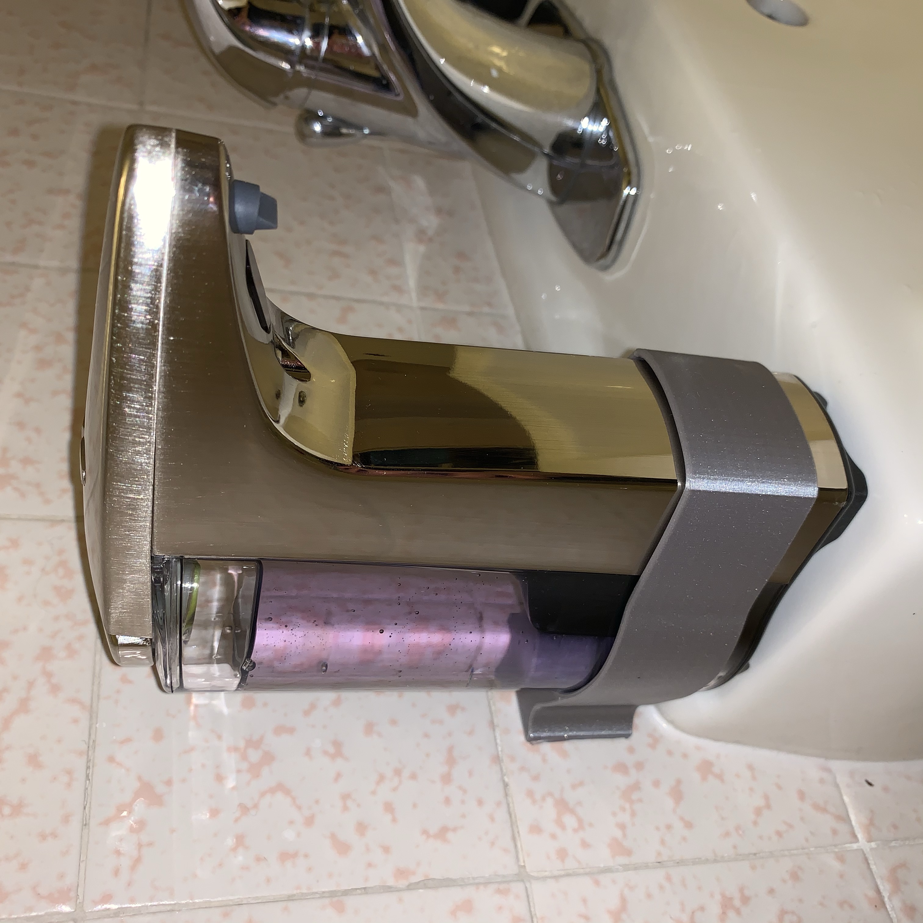 Simple Human Automatic Soap Dispenser Retainer