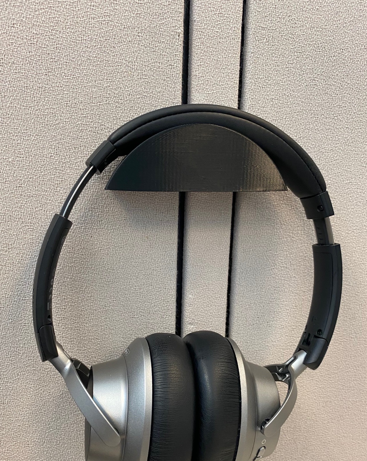 Cubicle Wall Headphone Holder