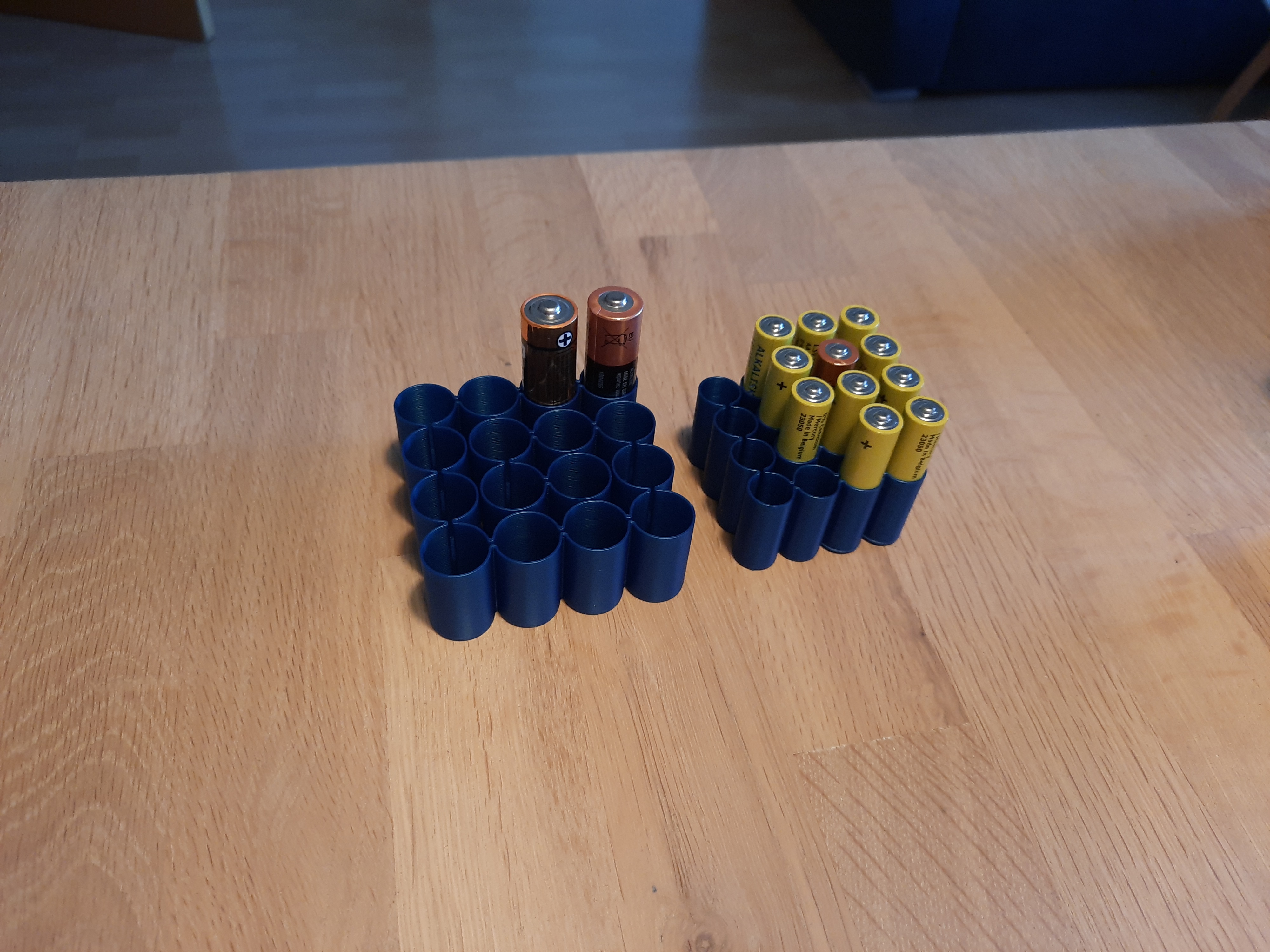 Vase Mode Battery Holder - 16xAA or 16xAAA
