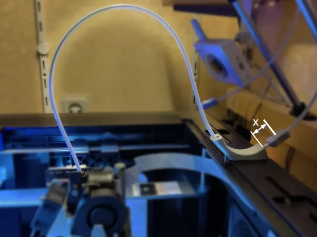 qidi-X-Plus-filament-guide