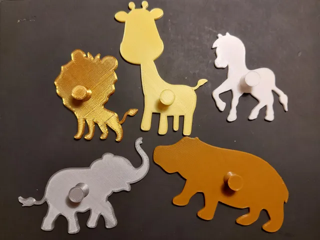 Safari animal models for tracing