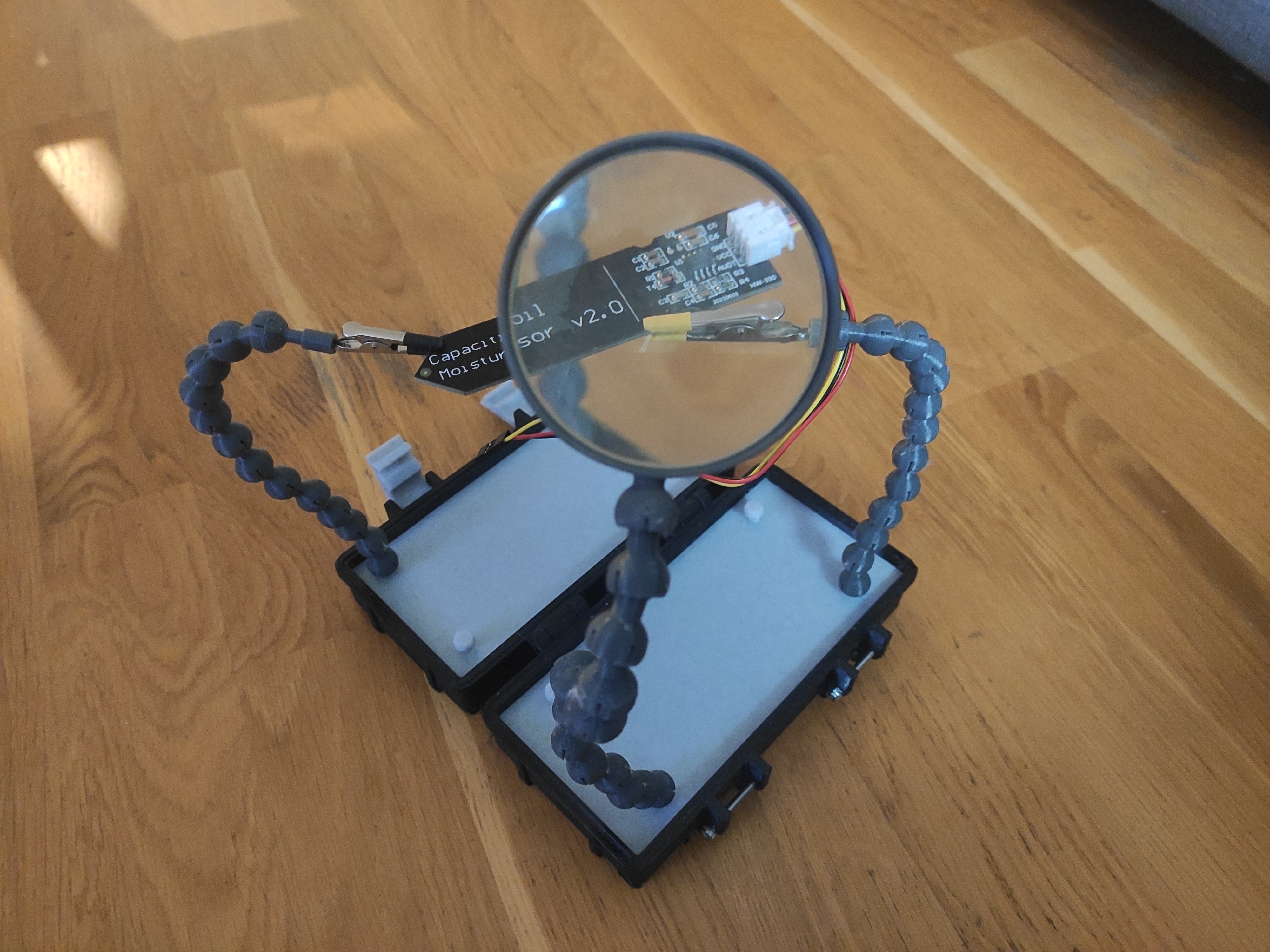 Third Hand with the rugged box