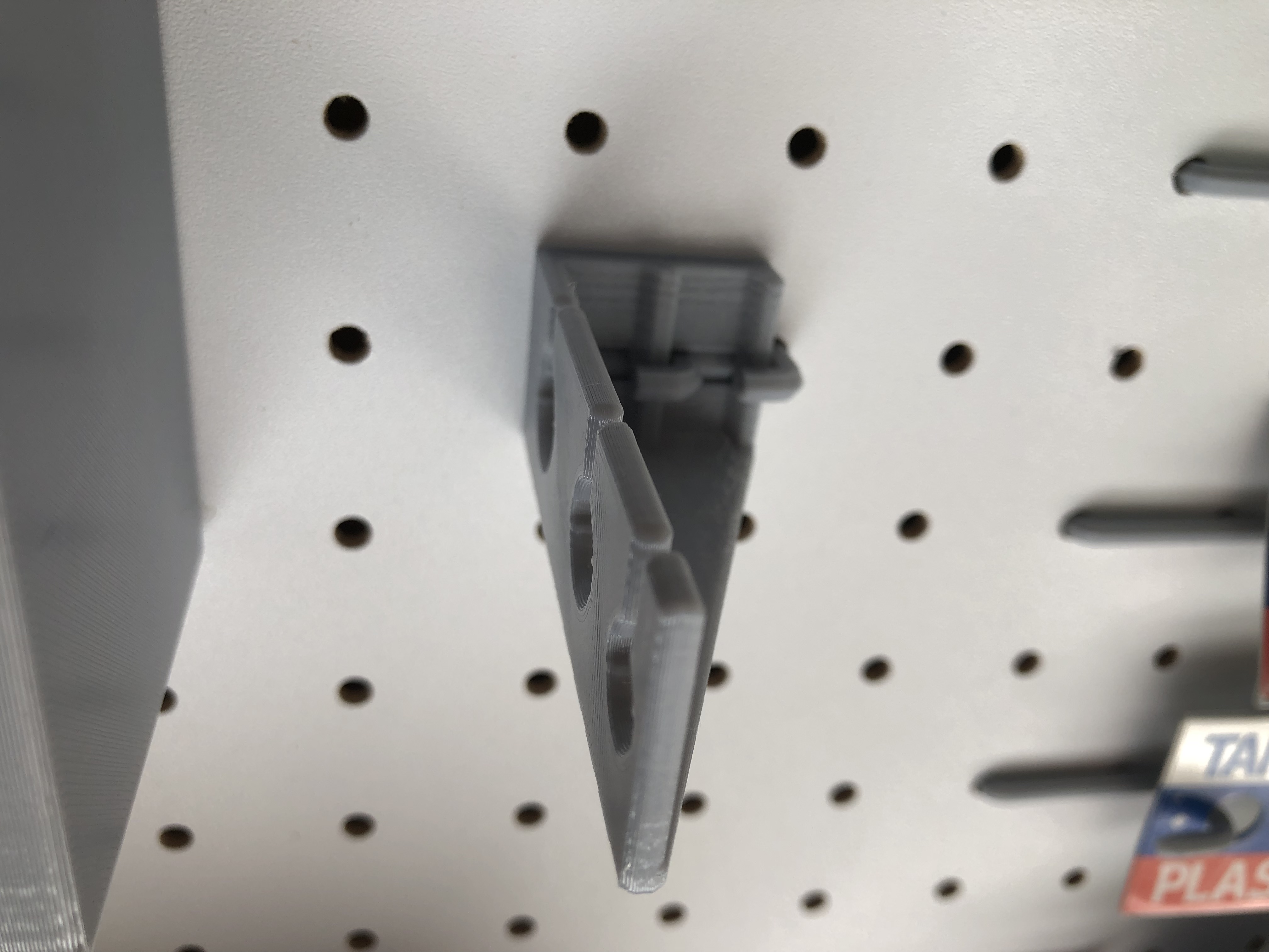 Customizable Pegboard Wrench Holder by NovemberKou Download free STL model