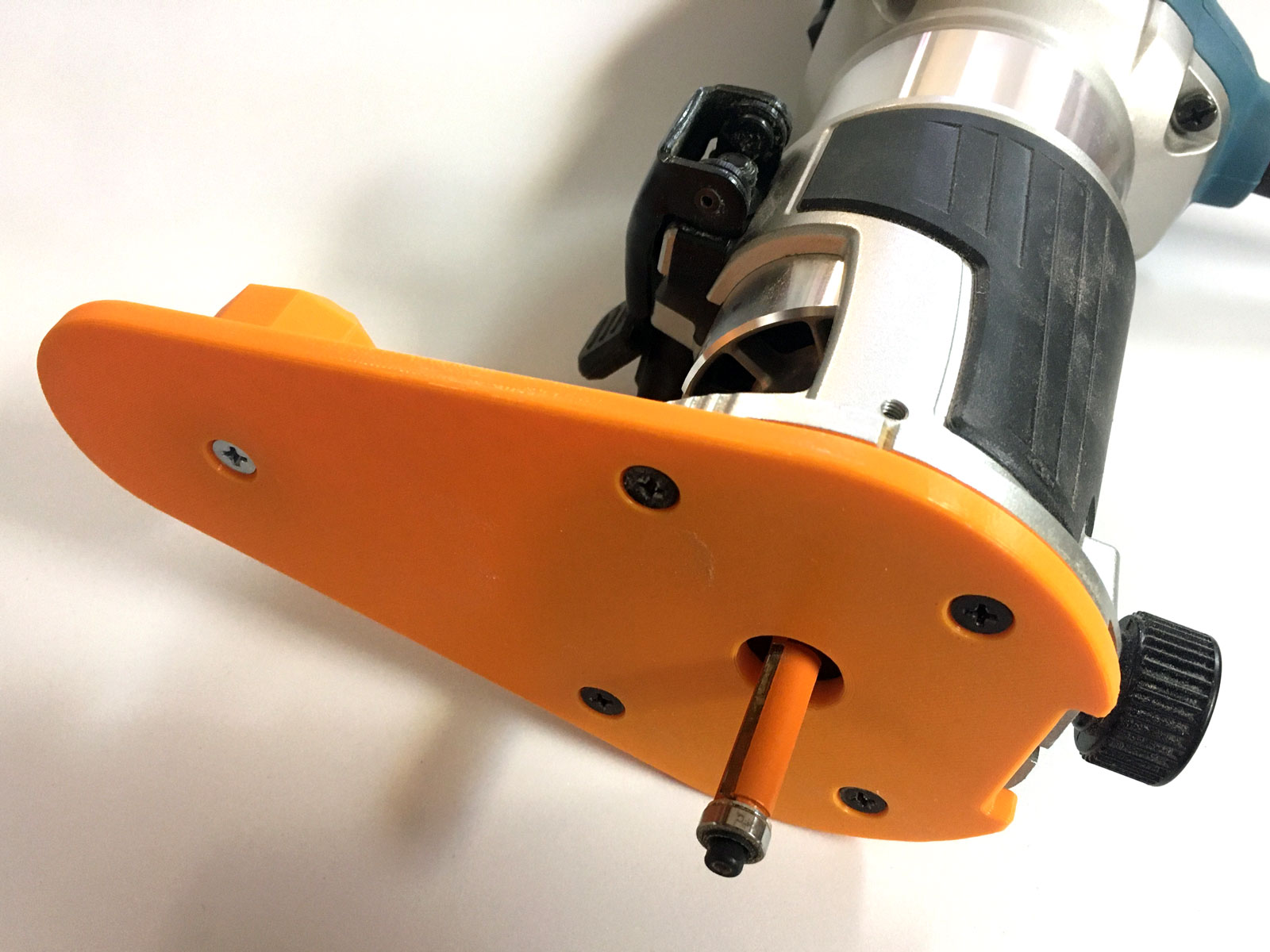 Makita RT0700 Extended Base with Grip by Filip Honzárek Download free STL model