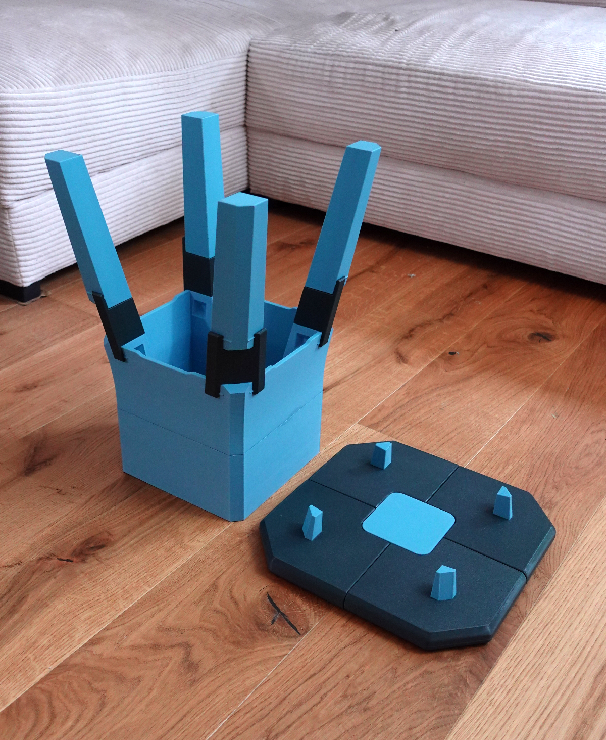 Miniatura 5 do modelo 3D Stool is the box